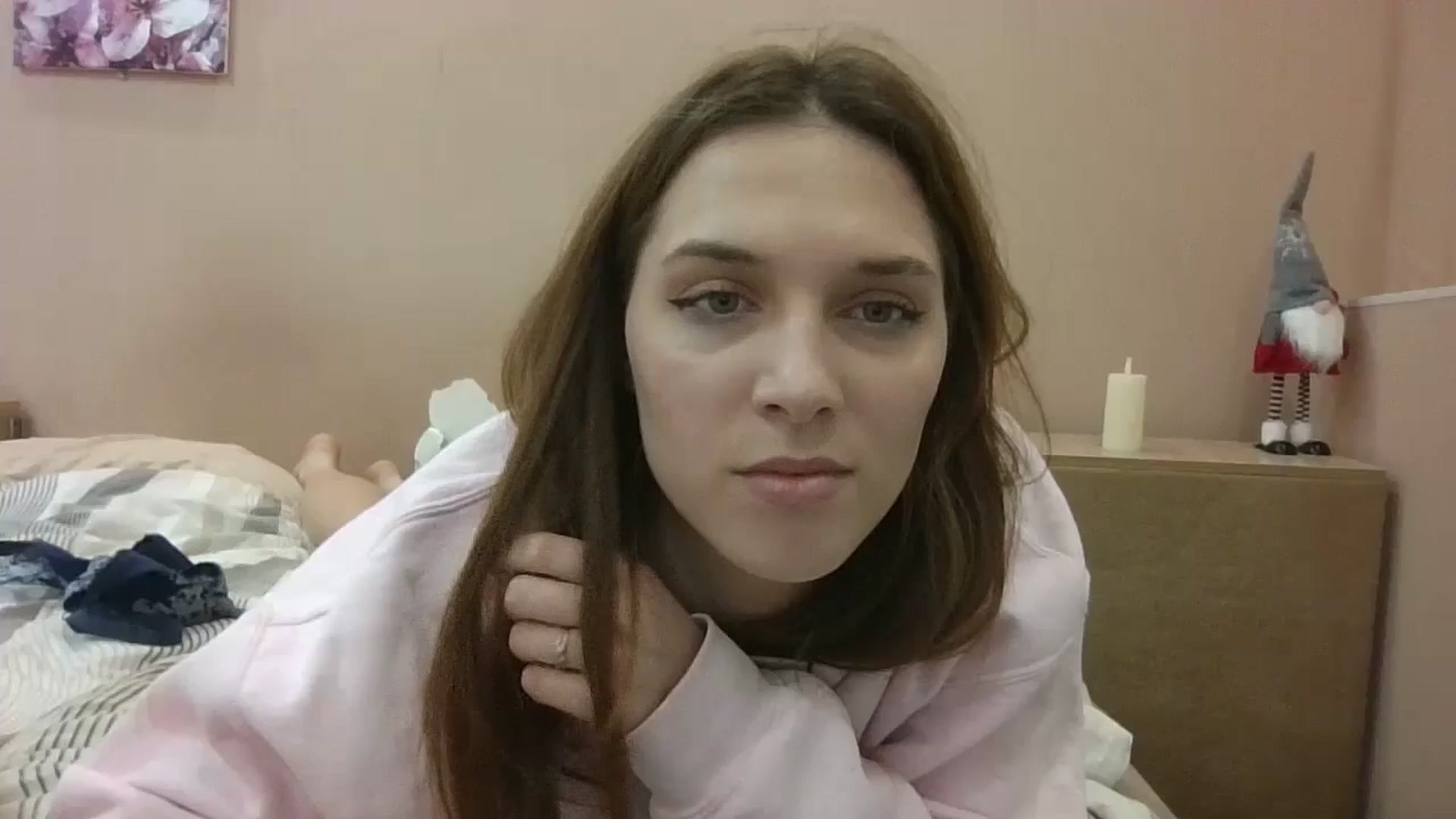Gallery image thumbnail from HaleyReed's myfreecams stream on, 12/20/2024, 17:13 image 8 of 20