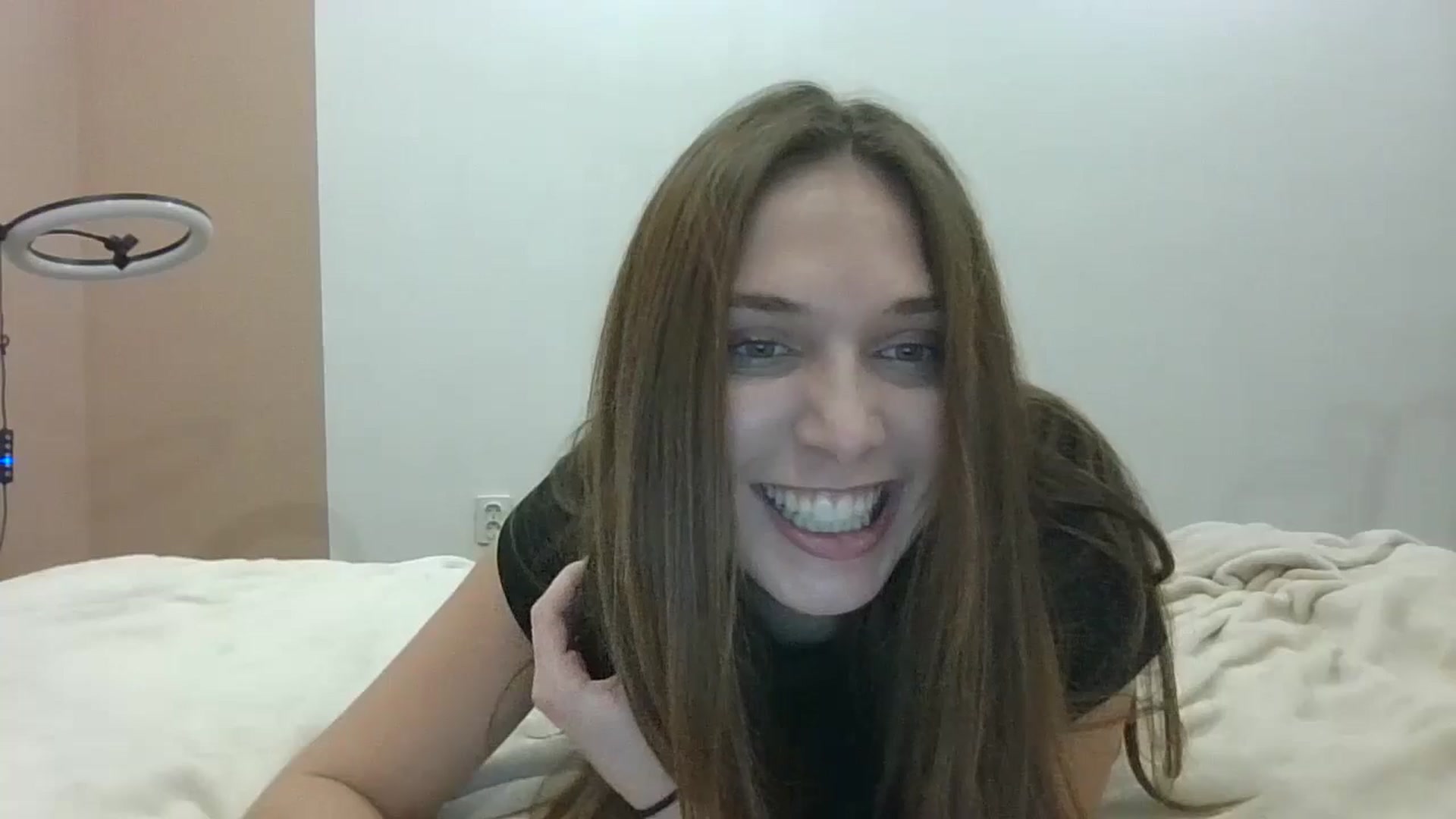 Gallery image thumbnail from HaleyReed's myfreecams stream on, 12/23/2024, 14:03 image 7 of 20