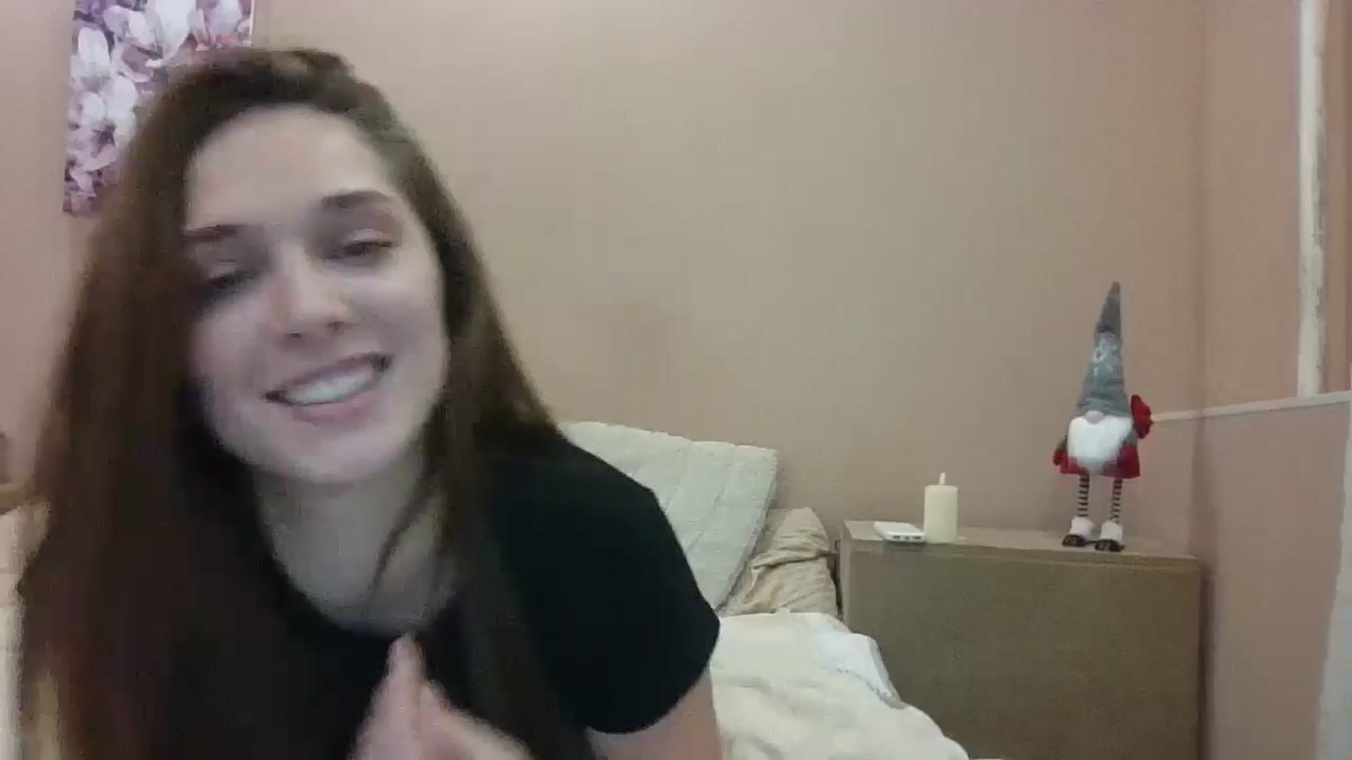 Gallery image thumbnail from HaleyReed's myfreecams stream on, 12/23/2024, 15:24 image 9 of 20