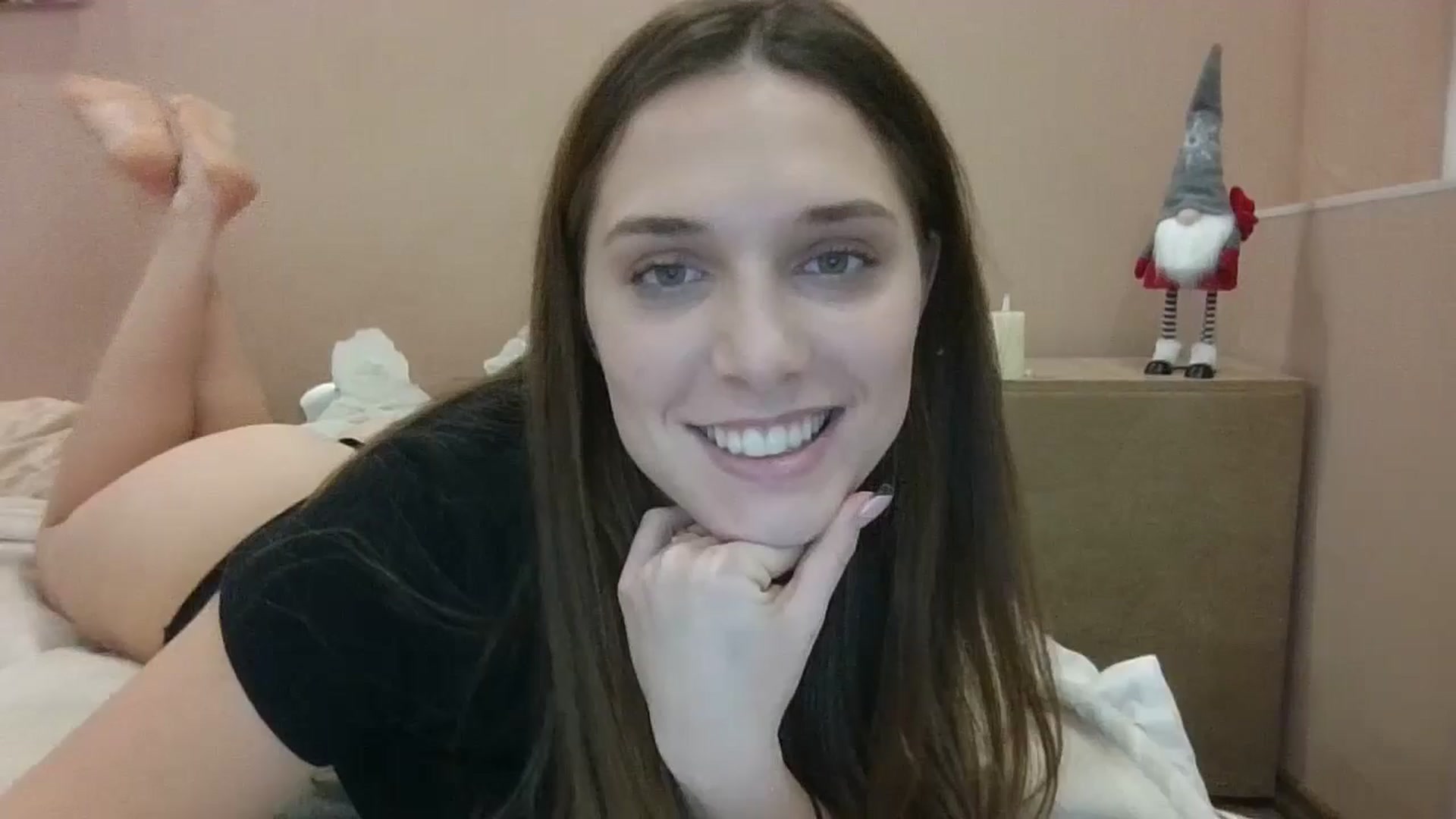 Gallery image thumbnail from HaleyReed's myfreecams stream on, 12/23/2024, 16:16 image 11 of 20