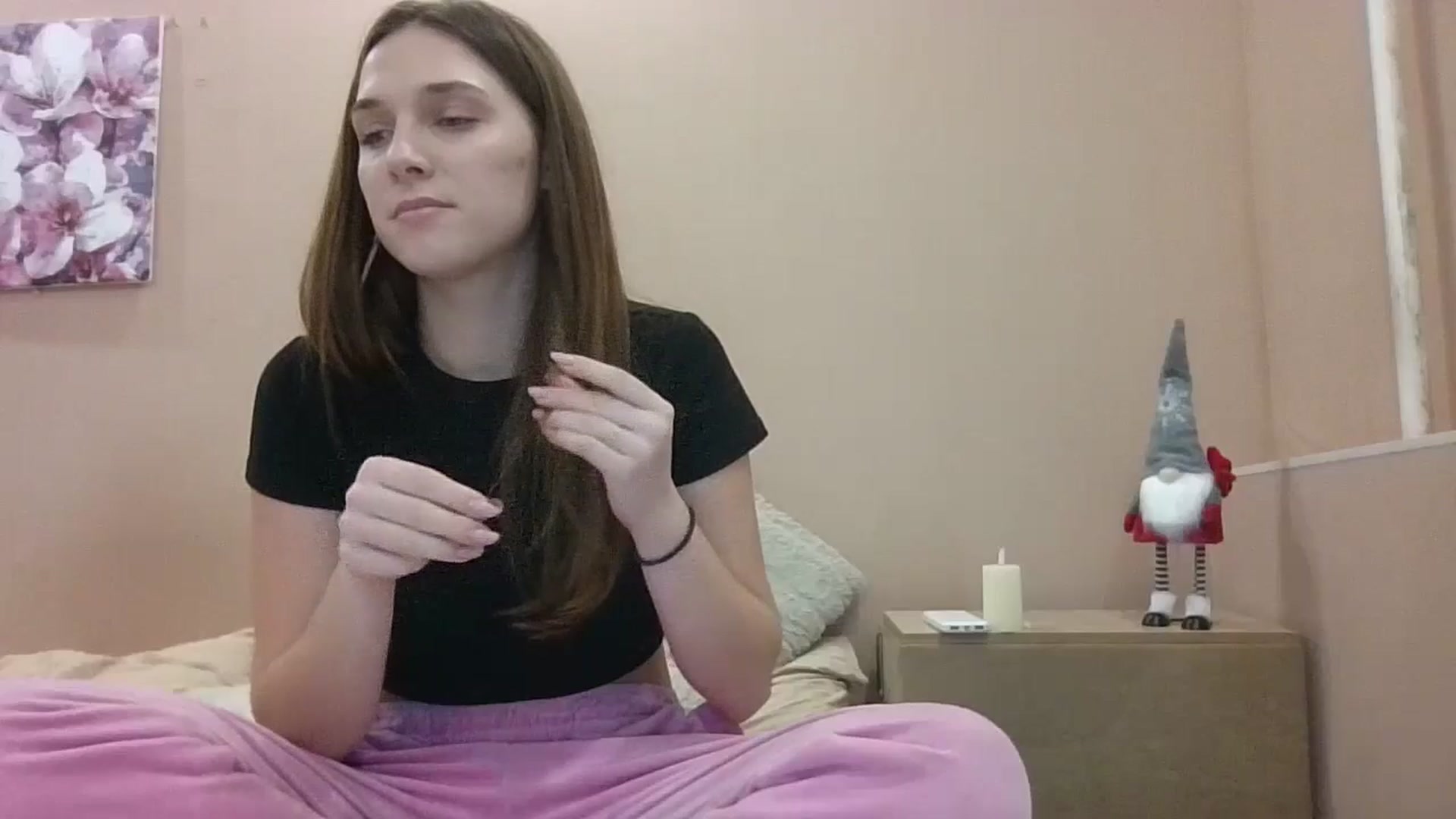 Gallery image thumbnail from HaleyReed's myfreecams stream on, 12/23/2024, 16:16 image 17 of 20