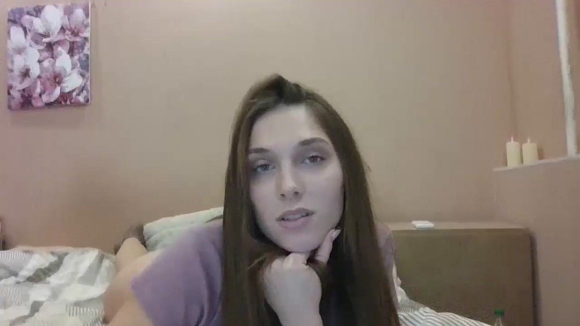 Gallery image thumbnail from HaleyReed's myfreecams stream on, 12/25/2024, 13:39 image 7 of 20