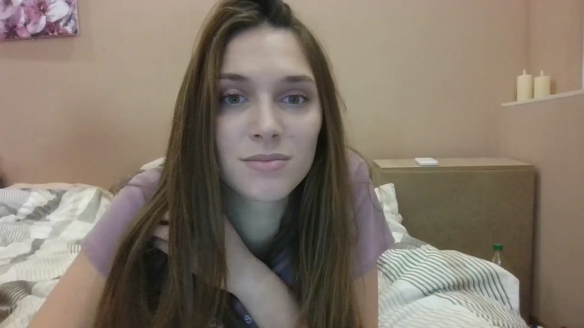 Gallery image thumbnail from HaleyReed's myfreecams stream on, 12/25/2024, 13:39 image 5 of 20