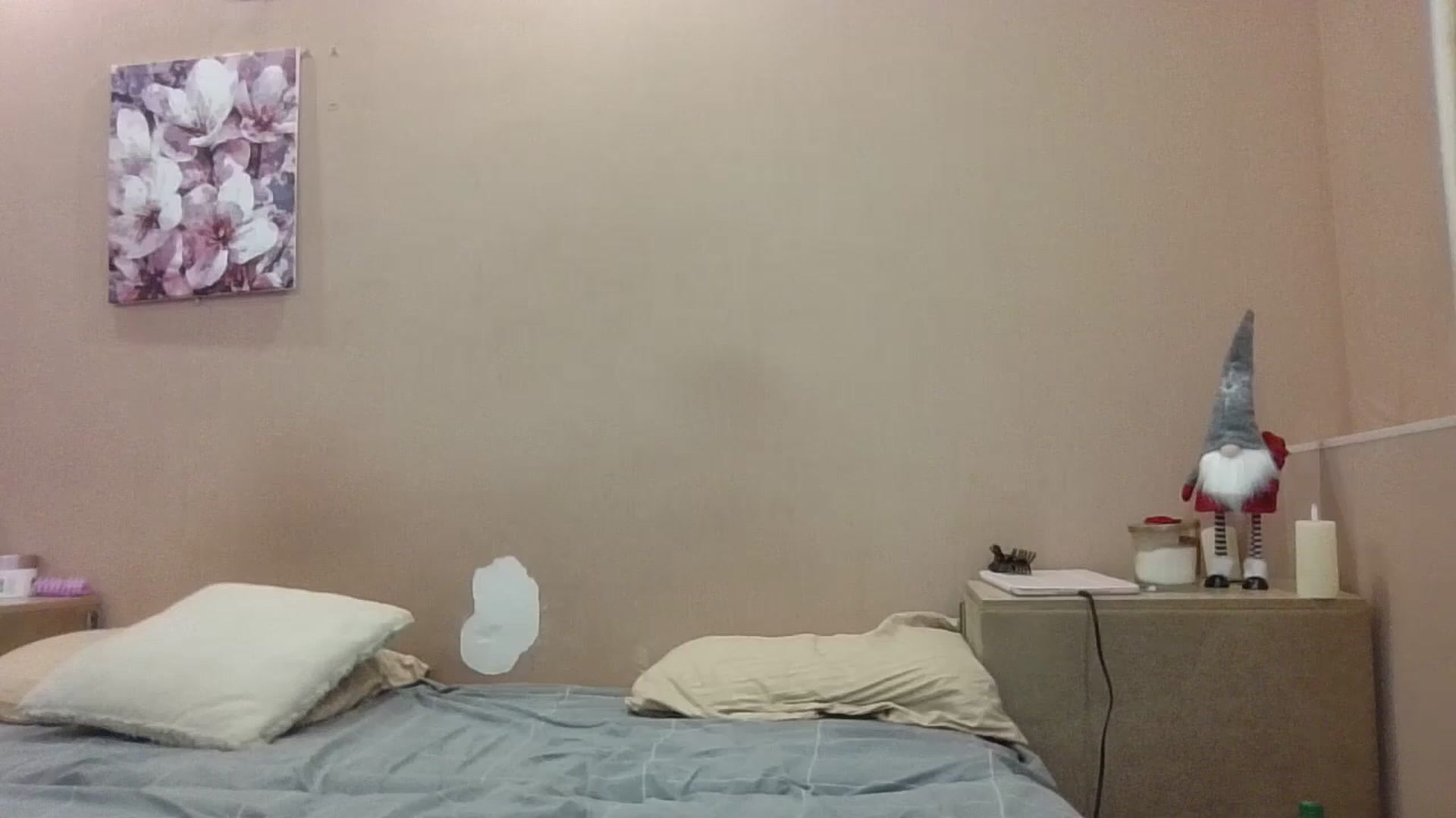 Gallery image thumbnail from HaleyReed's myfreecams stream on, 12/30/2024, 14:33 image 15 of 20