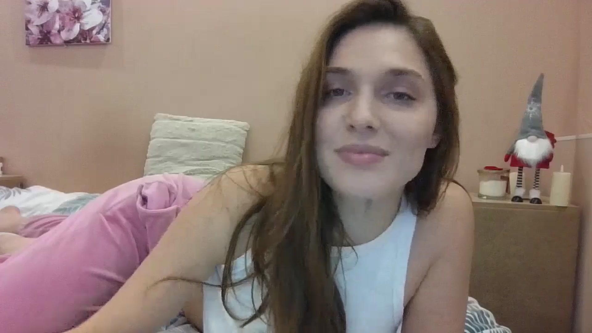 Gallery image thumbnail from HaleyReed's myfreecams stream on, 01/02/2025, 14:22 image 12 of 20