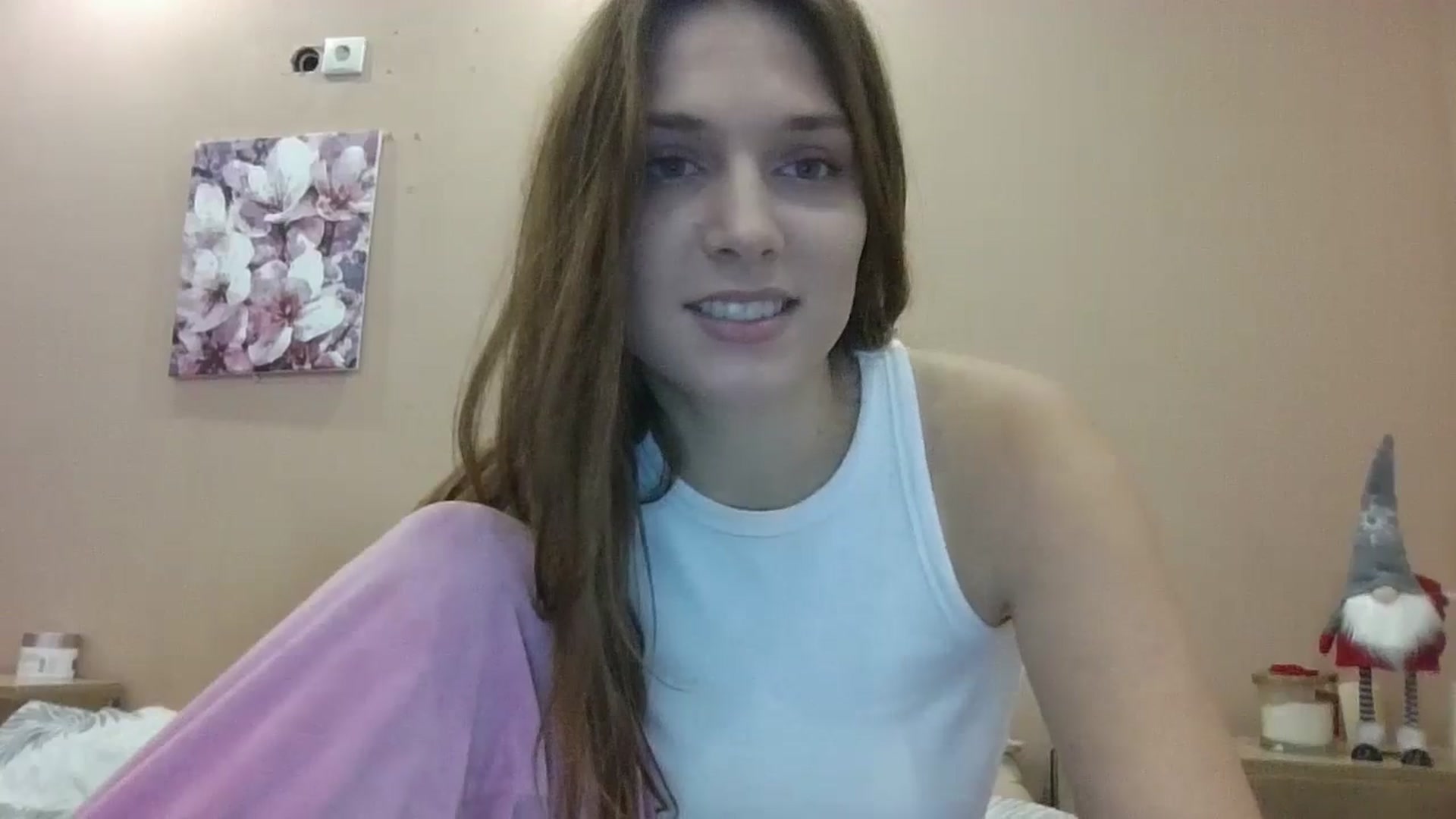 Gallery image thumbnail from HaleyReed's myfreecams stream on, 01/02/2025, 14:22 image 8 of 20