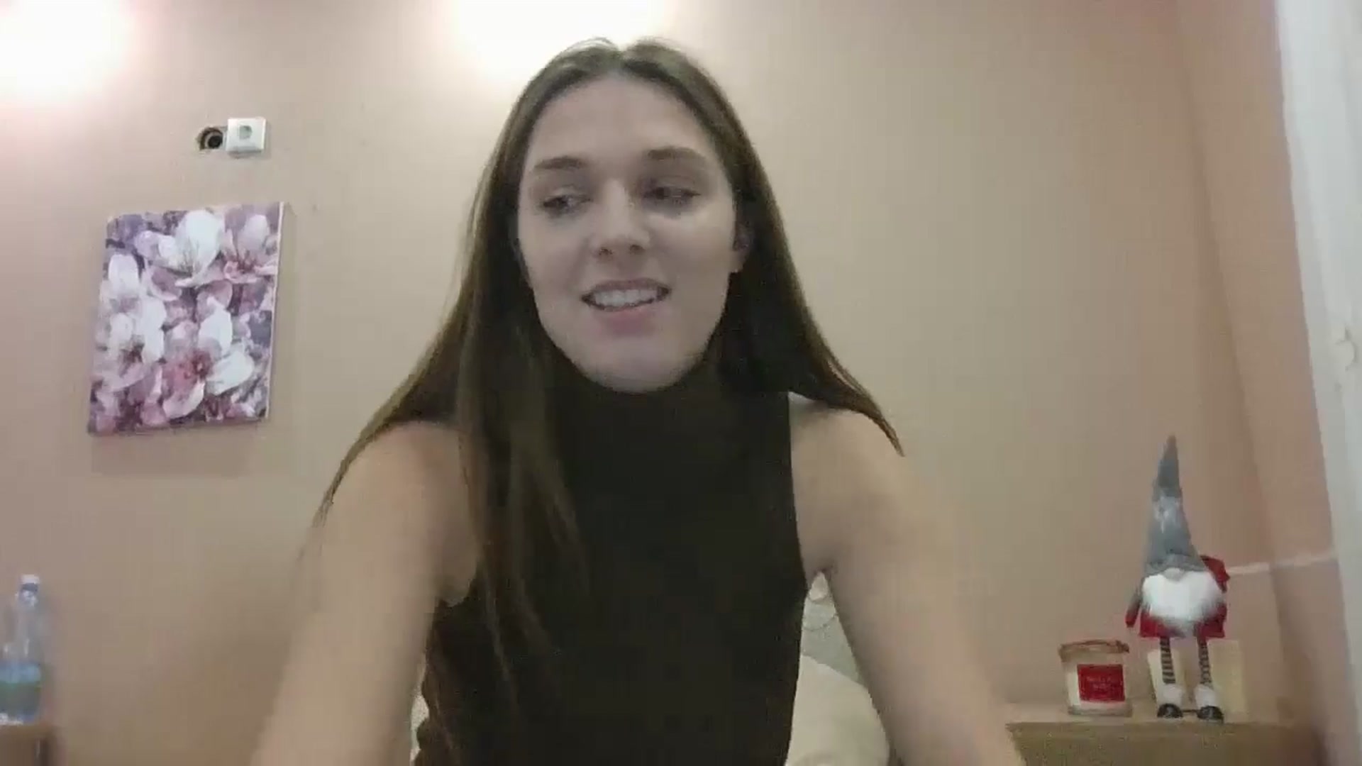 Gallery image thumbnail from HaleyReed's myfreecams stream on, 01/03/2025, 17:19 image 14 of 20
