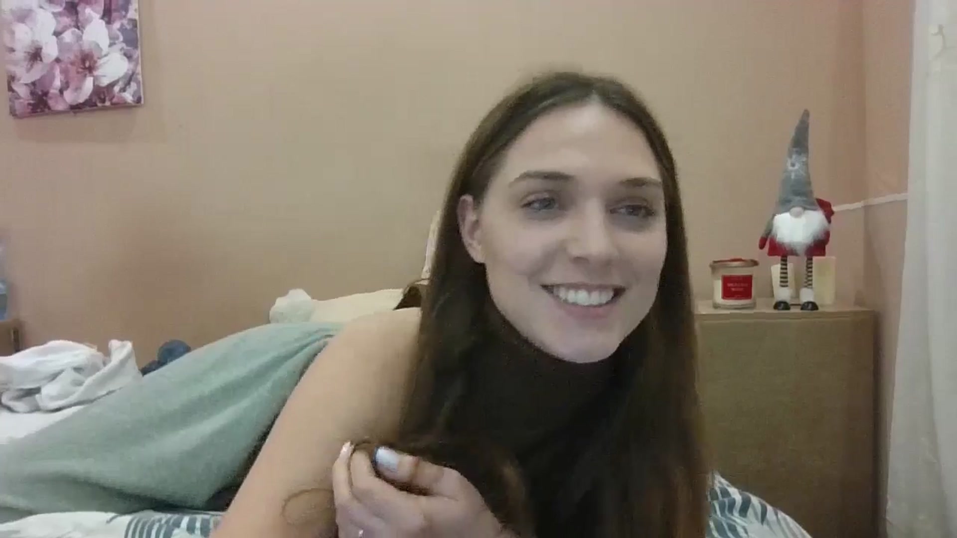 Gallery image thumbnail from HaleyReed's myfreecams stream on, 01/03/2025, 18:14 image 14 of 20