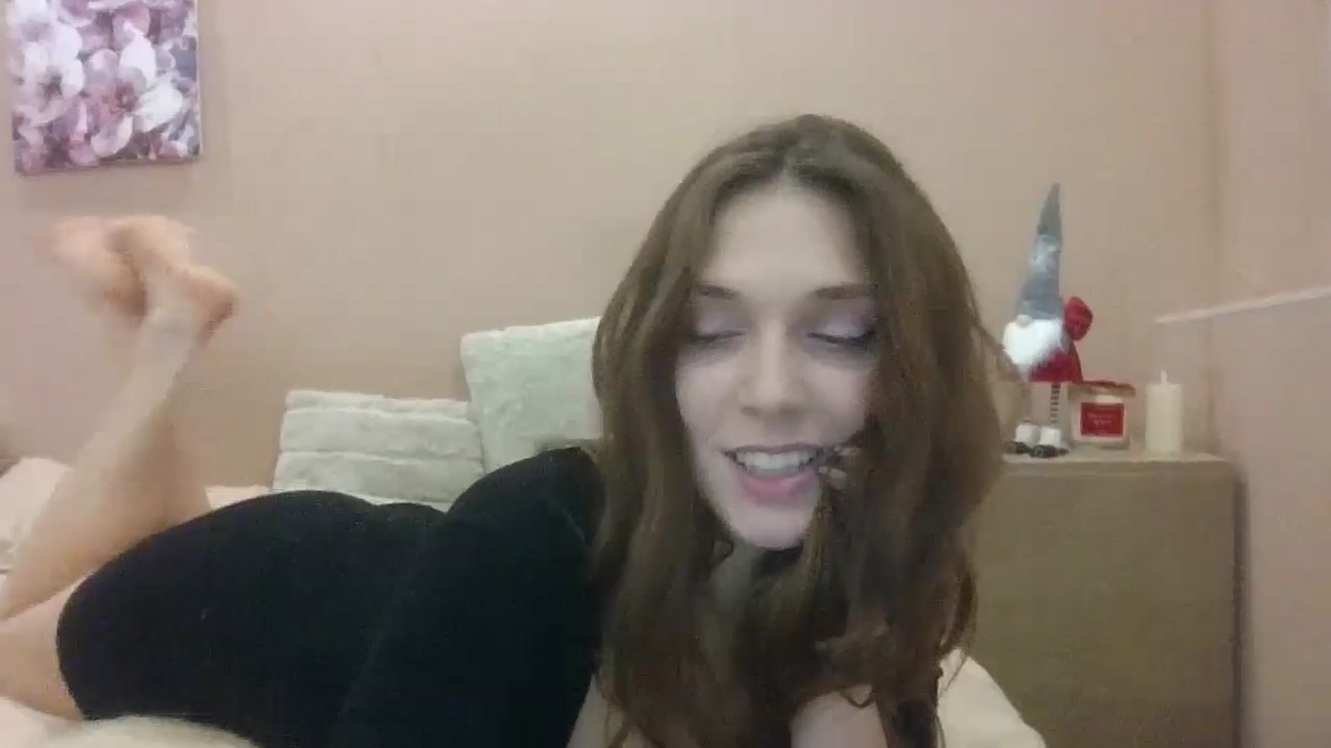 Gallery image thumbnail from HaleyReed's myfreecams stream on, 01/08/2025, 13:56 image 4 of 20