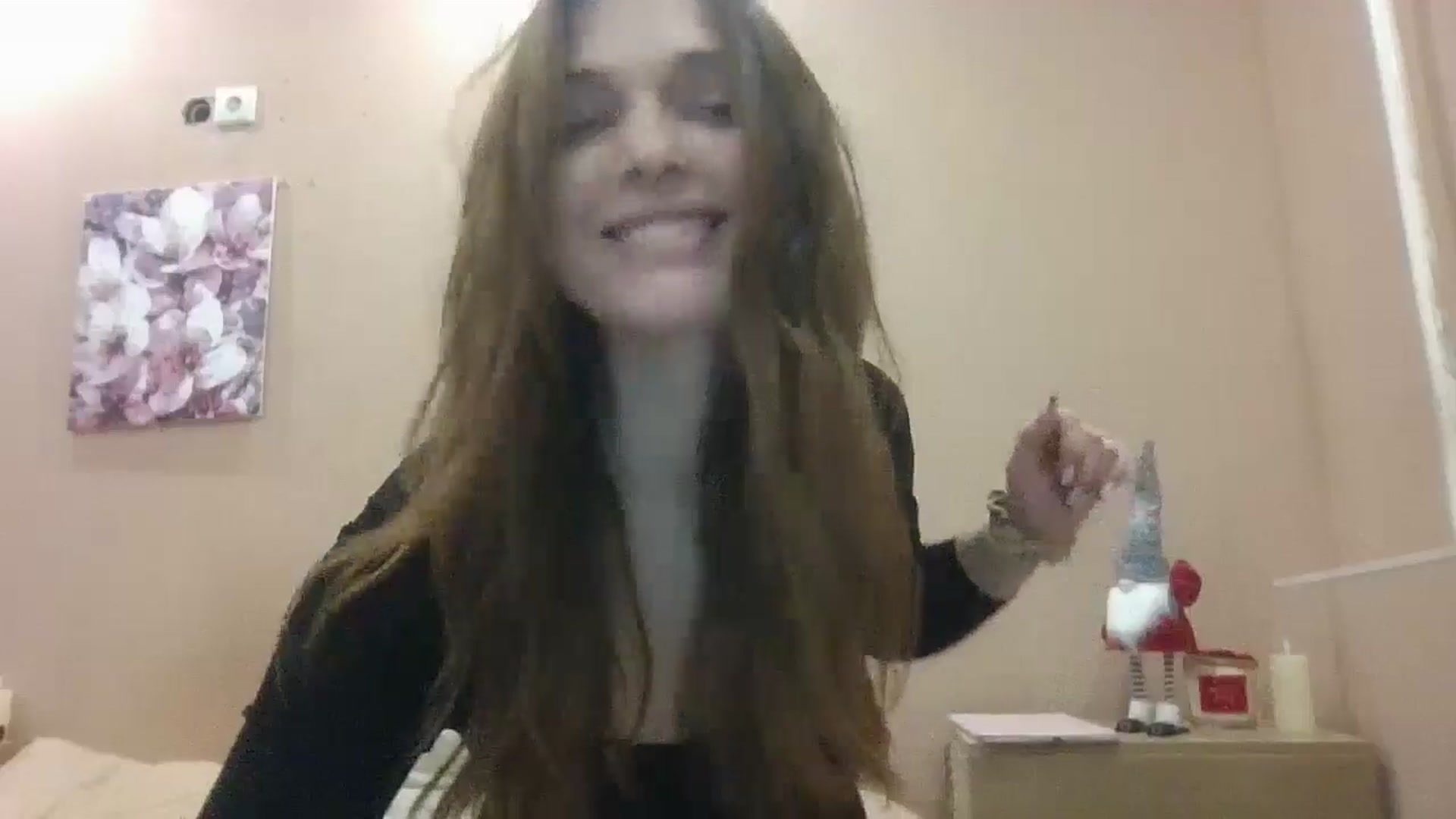 Gallery image thumbnail from HaleyReed's myfreecams stream on, 01/08/2025, 13:56 image 9 of 20