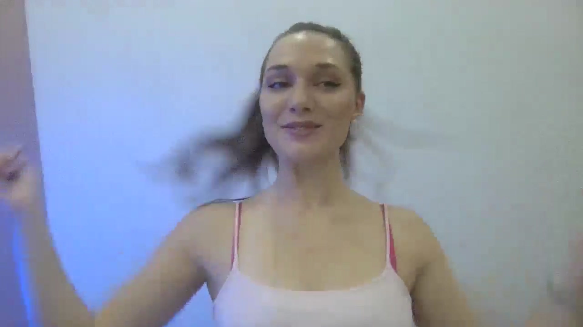 Gallery image thumbnail from HaleyReed's myfreecams stream on, 01/09/2025, 13:41 image 3 of 20