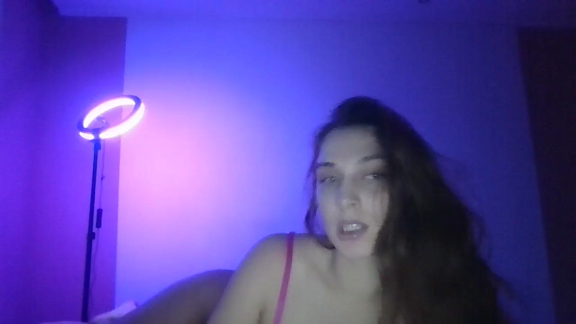 Gallery image thumbnail from HaleyReed's myfreecams stream on, 01/09/2025, 13:41 image 15 of 20