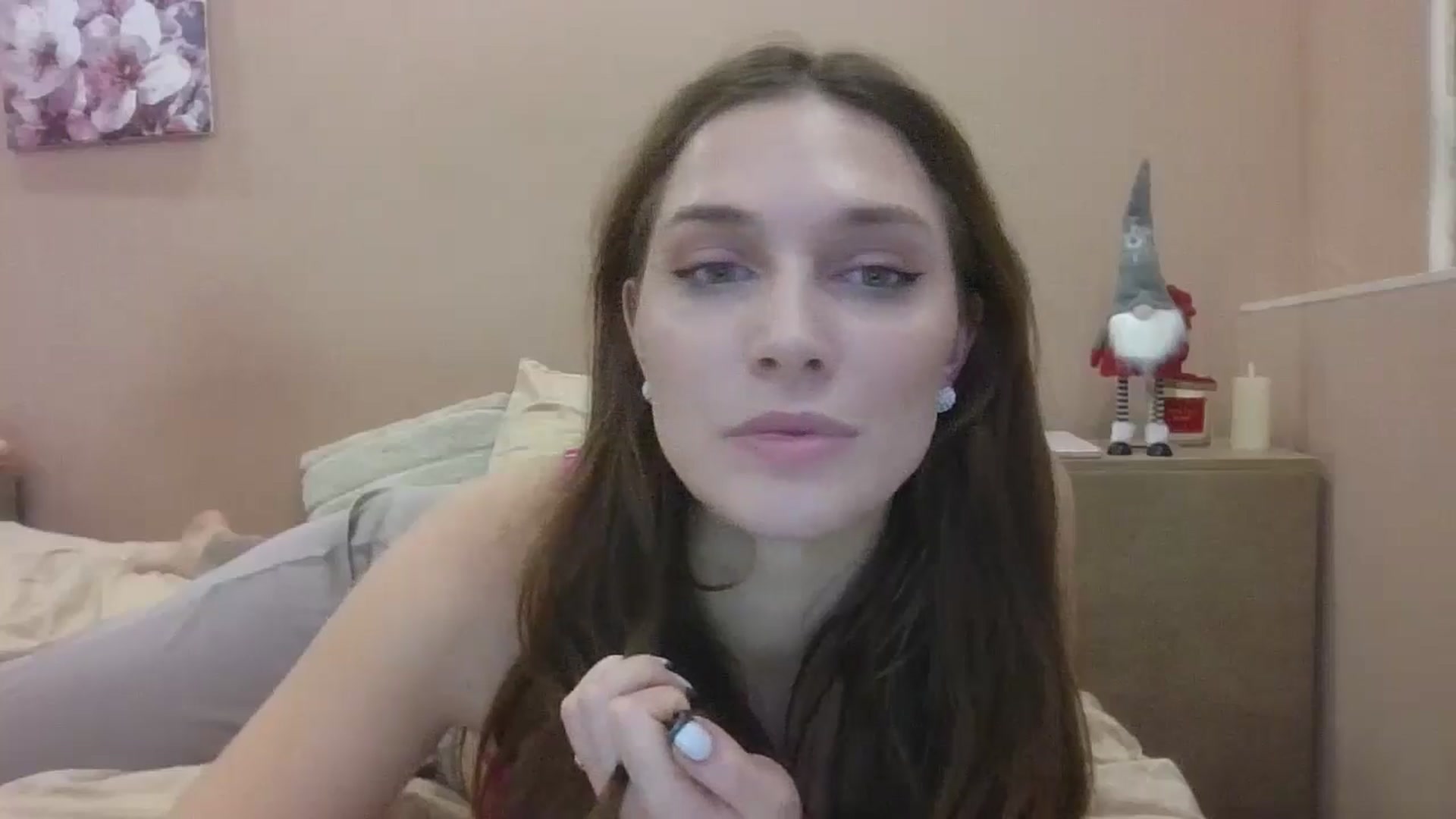 Gallery image thumbnail from HaleyReed's myfreecams stream on, 01/09/2025, 14:43 image 7 of 20