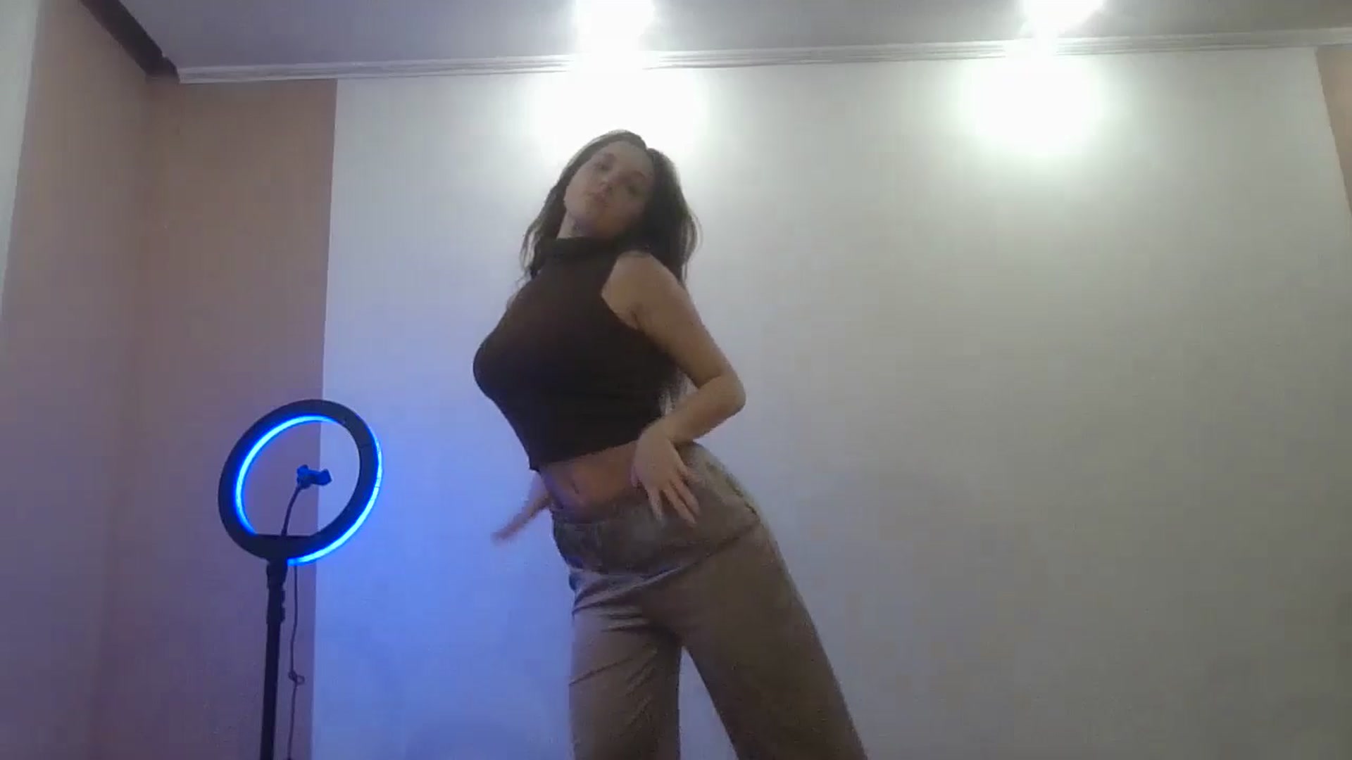 Gallery image thumbnail from HaleyReed's myfreecams stream on, 01/13/2025, 13:59 image 17 of 20