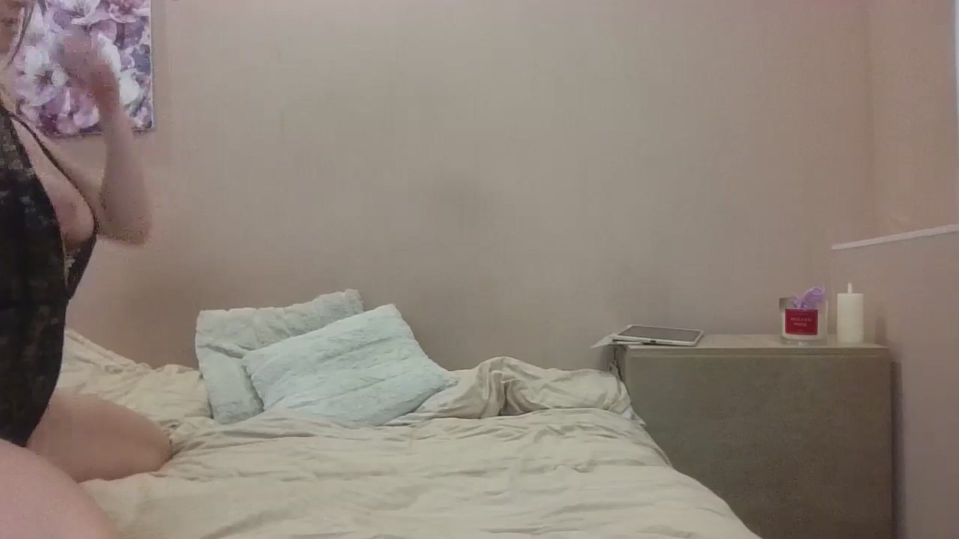 Gallery image thumbnail from HaleyReed's myfreecams stream on, 01/13/2025, 15:29 image 14 of 20