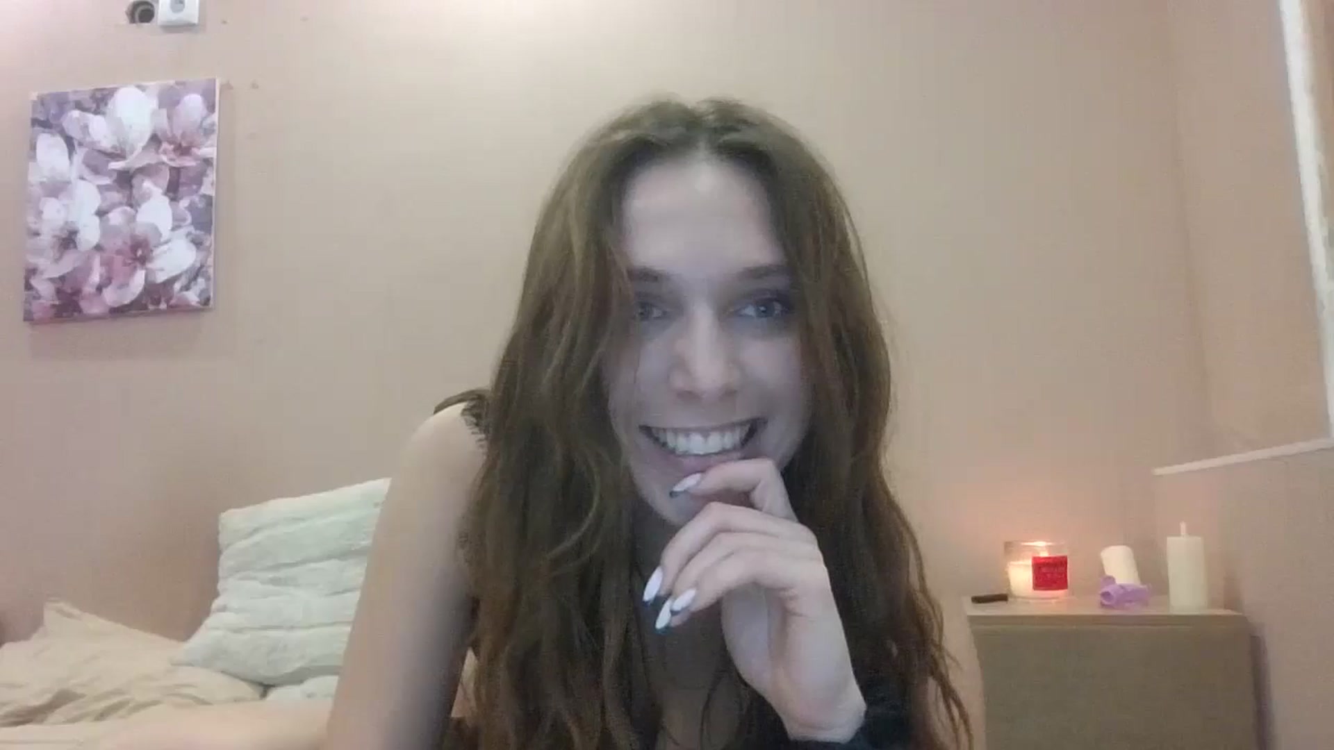 Gallery image thumbnail from HaleyReed's myfreecams stream on, 01/13/2025, 17:37 image 16 of 20