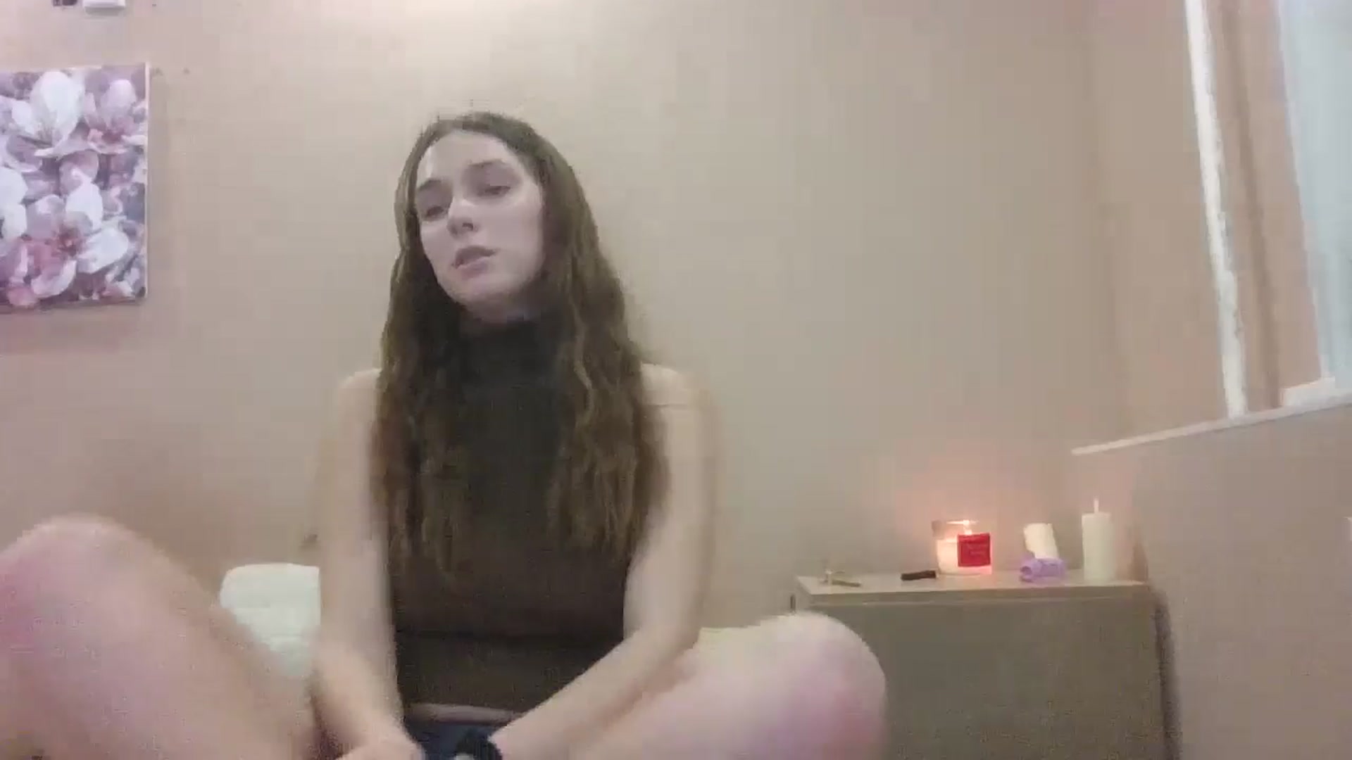 Gallery image thumbnail from HaleyReed's myfreecams stream on, 01/13/2025, 18:43 image 16 of 20