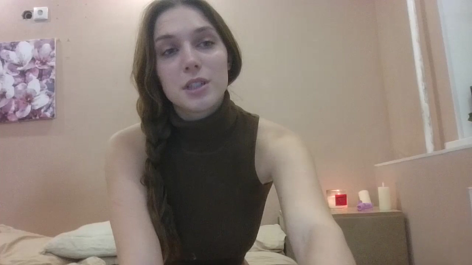 Gallery image thumbnail from HaleyReed's myfreecams stream on, 01/13/2025, 19:23 image 19 of 20