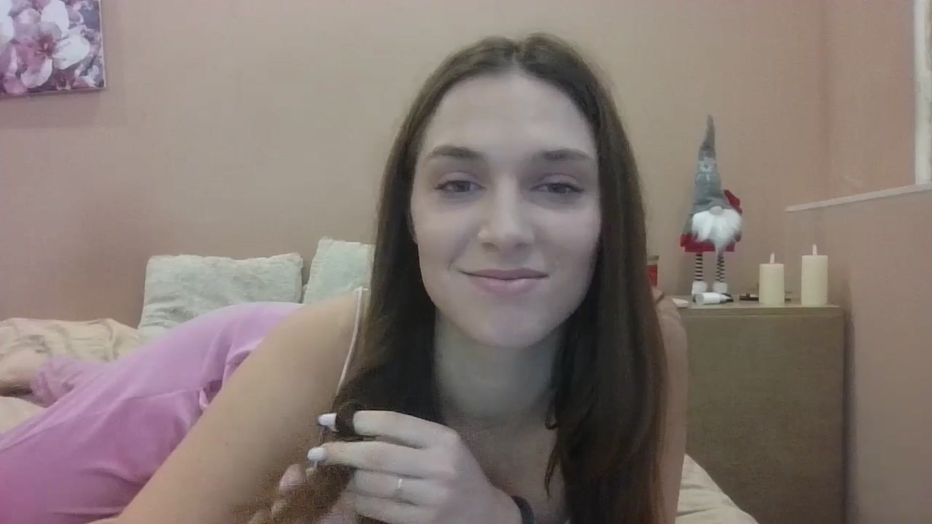 Gallery image thumbnail from HaleyReed's myfreecams stream on, 01/17/2025, 13:13 image 7 of 20