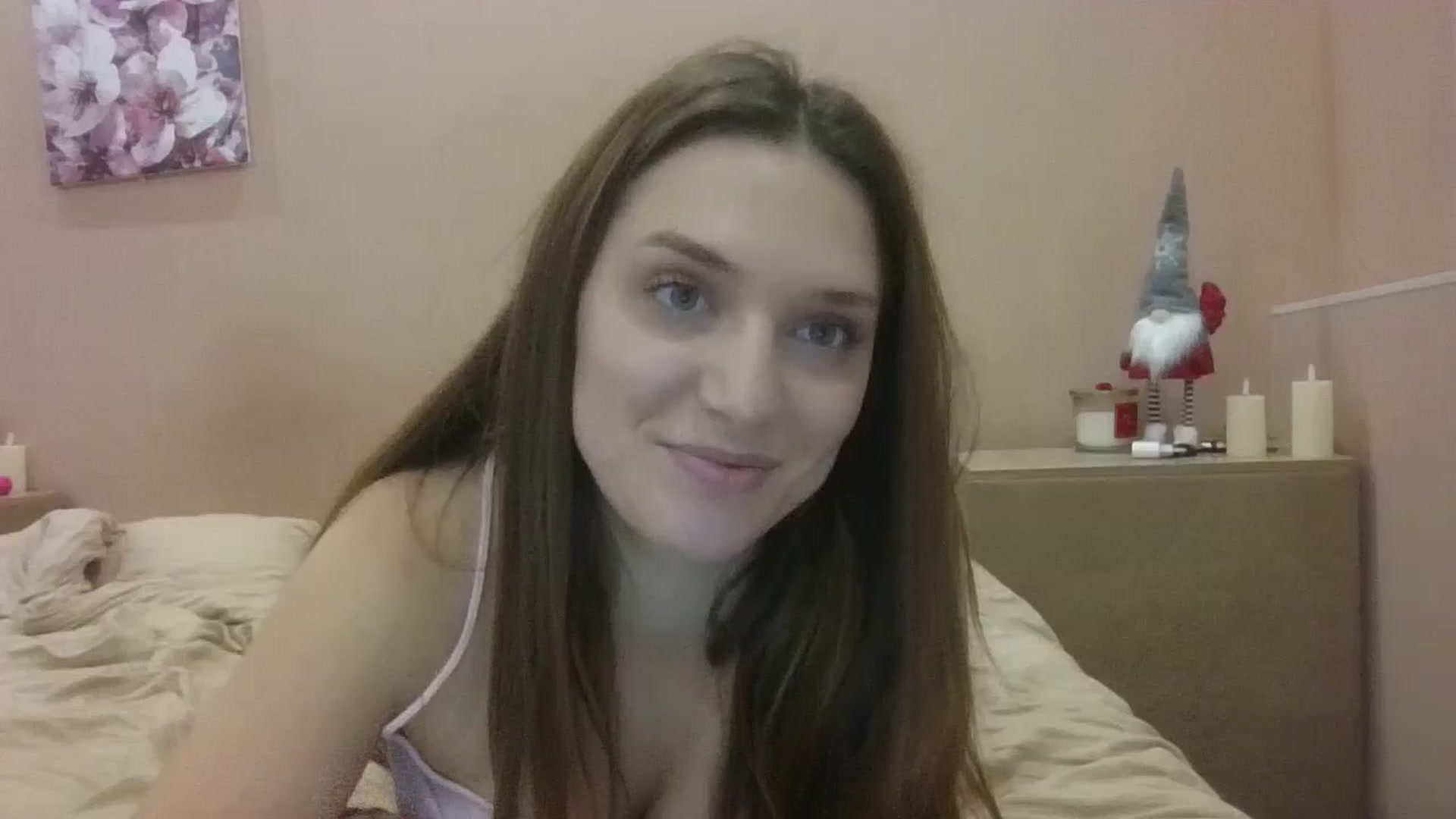 Gallery image thumbnail from HaleyReed's myfreecams stream on, 01/17/2025, 16:22 image 12 of 20