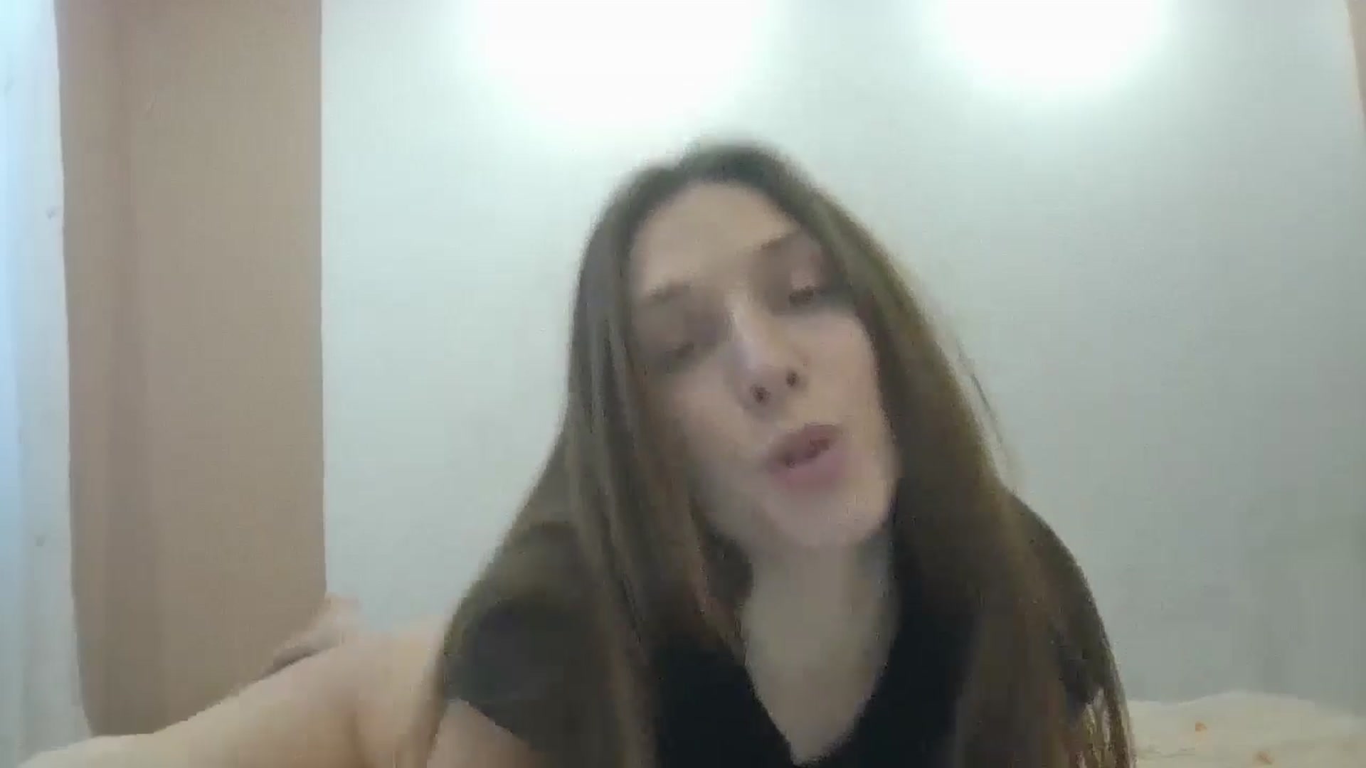Gallery image thumbnail from HaleyReed's myfreecams stream on, 01/19/2025, 13:43 image 2 of 20