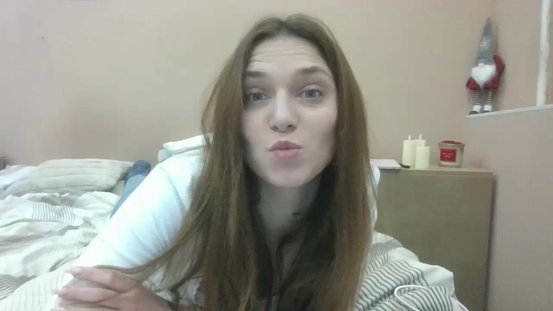 Gallery image thumbnail from HaleyReed's myfreecams stream on, 01/29/2025, 18:28 image 4 of 20