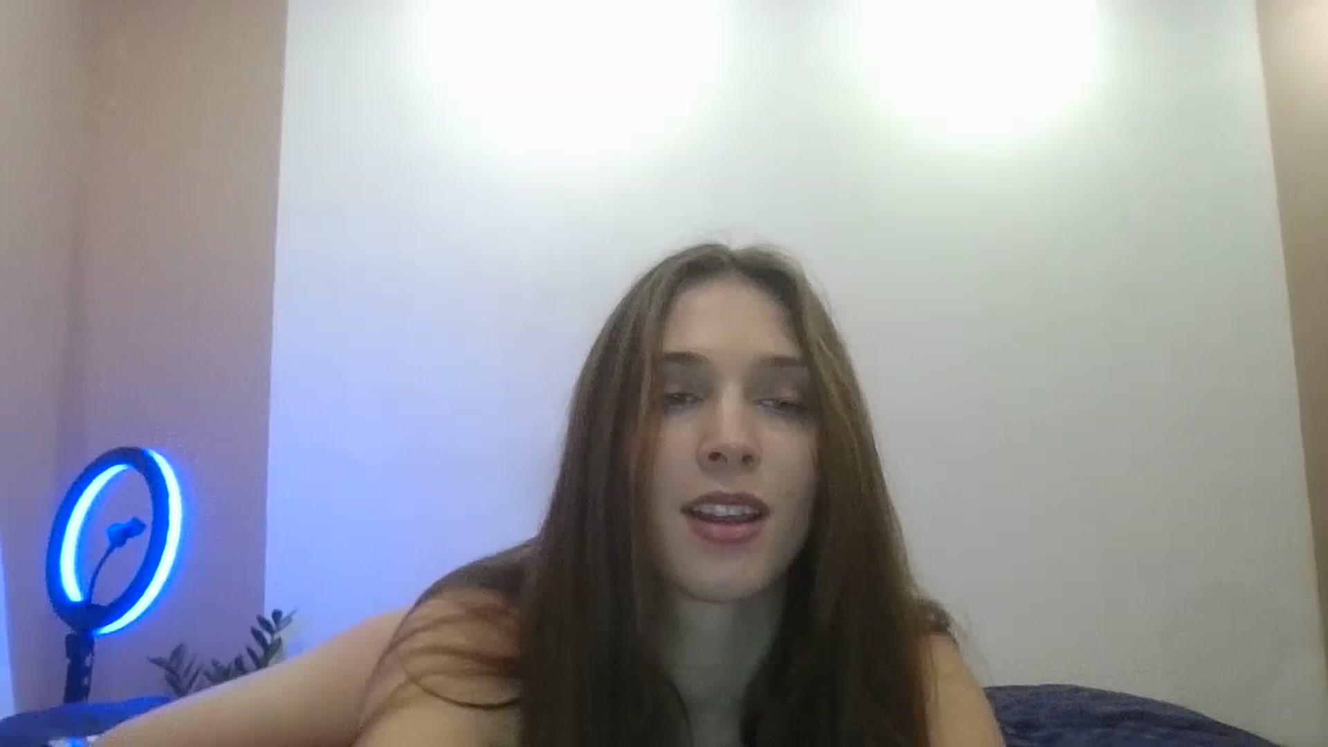 Gallery image thumbnail from HaleyReed's myfreecams stream on, 02/06/2025, 14:45 image 9 of 20