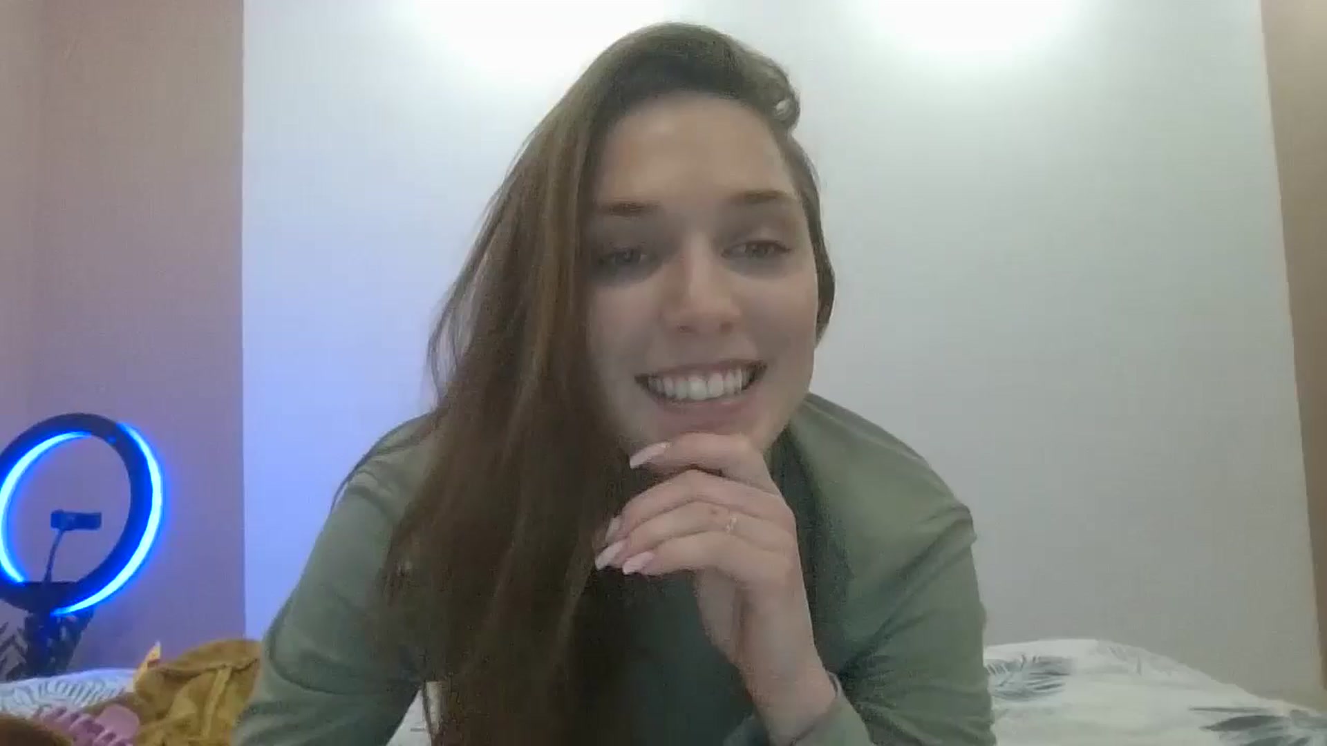 Gallery image thumbnail from HaleyReed's myfreecams stream on, 02/14/2025, 14:10 image 14 of 20