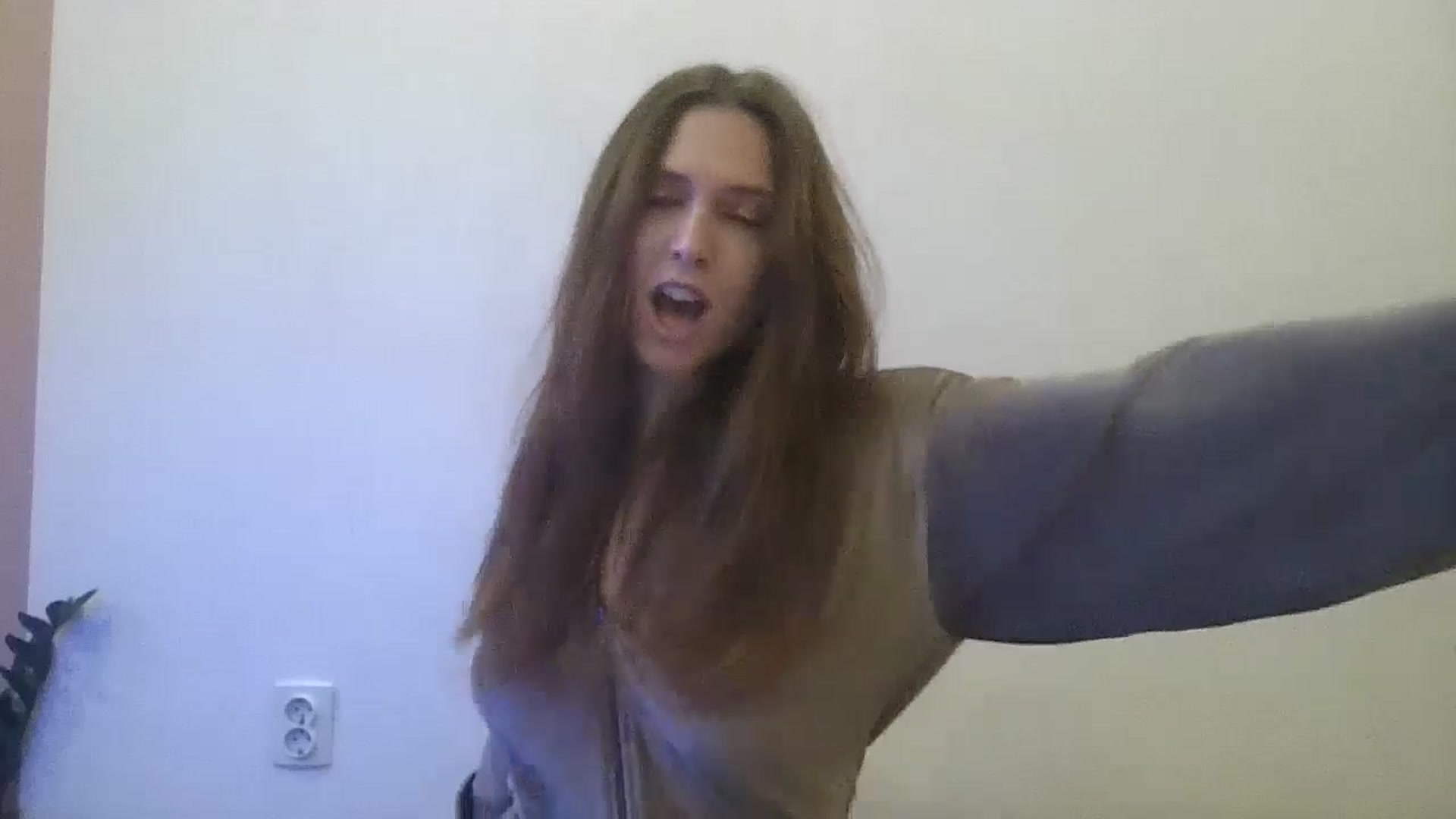 Gallery image thumbnail from HaleyReed's myfreecams stream on, 02/21/2025, 13:37 image 9 of 20