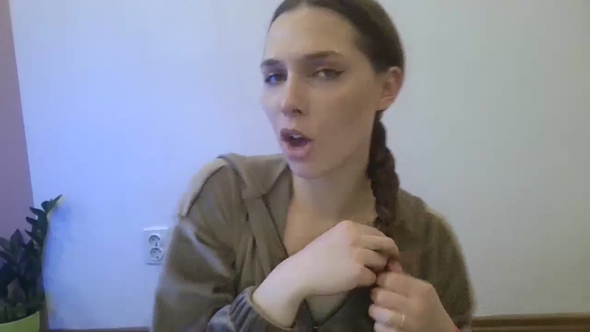 Gallery image thumbnail from HaleyReed's myfreecams stream on, 02/21/2025, 13:37 image 3 of 20