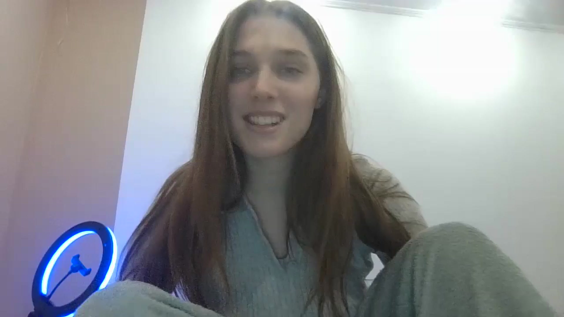 Gallery image thumbnail from HaleyReed's myfreecams stream on, 02/23/2025, 17:02 image 16 of 20