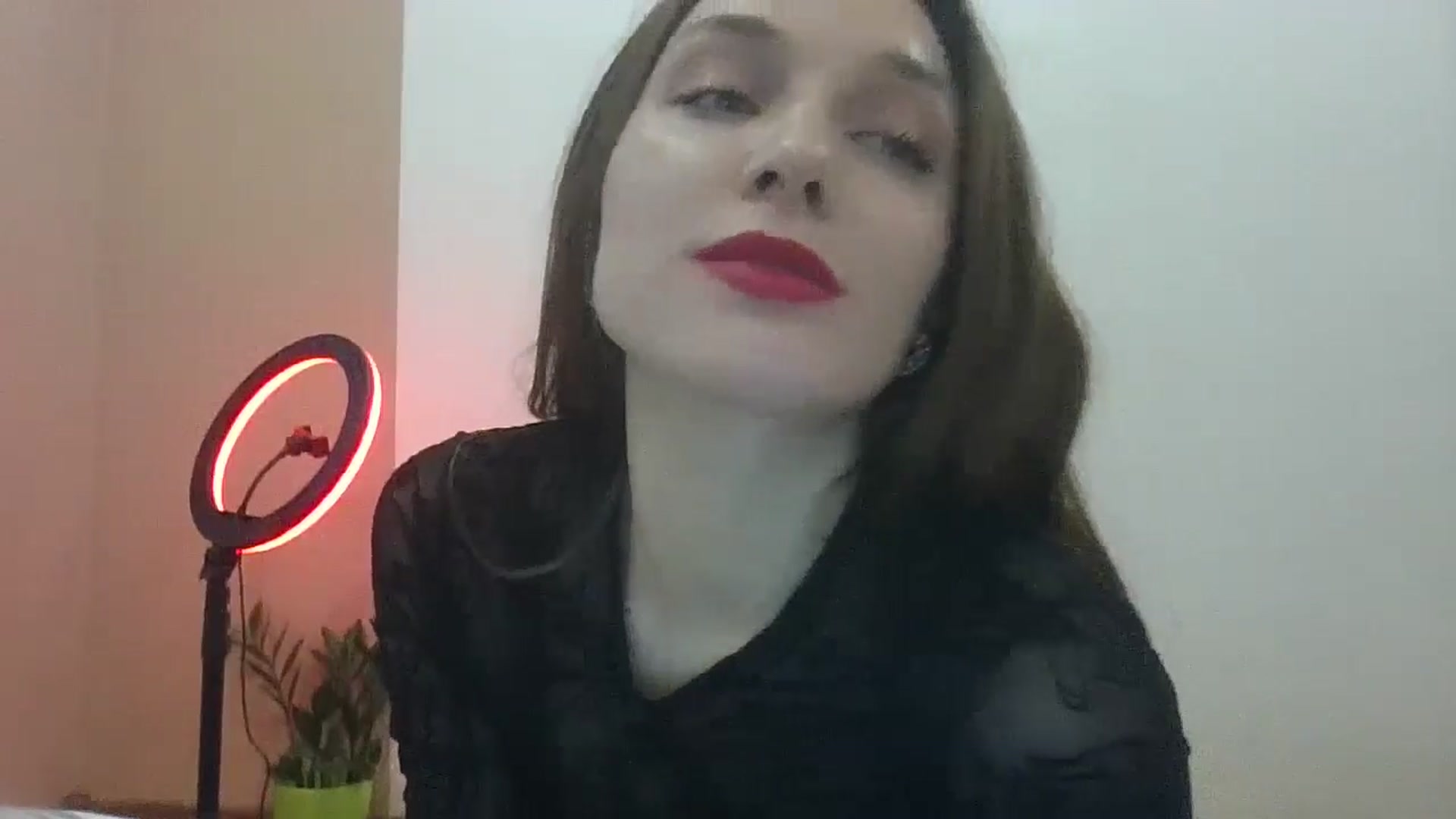 Gallery image thumbnail from HaleyReed's myfreecams stream on, 02/24/2025, 15:20 image 5 of 20