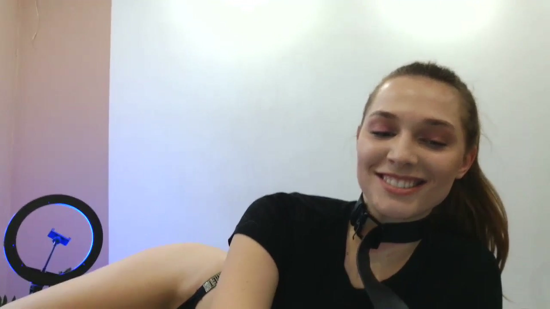 Gallery image thumbnail from HaleyReed's myfreecams stream on, 03/02/2025, 13:18 image 7 of 20