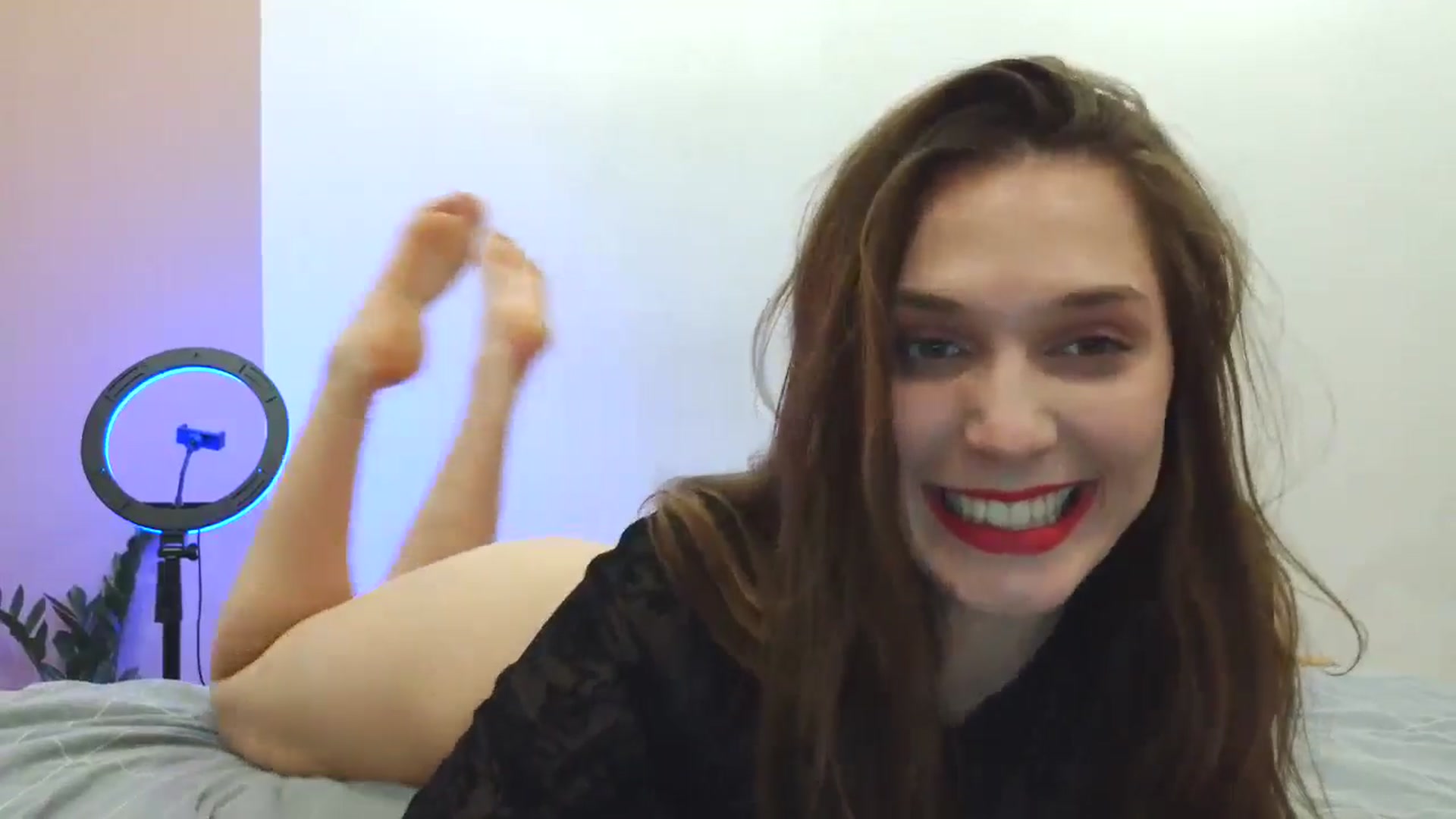 Gallery image thumbnail from HaleyReed's myfreecams stream on, 03/02/2025, 18:31 image 17 of 20