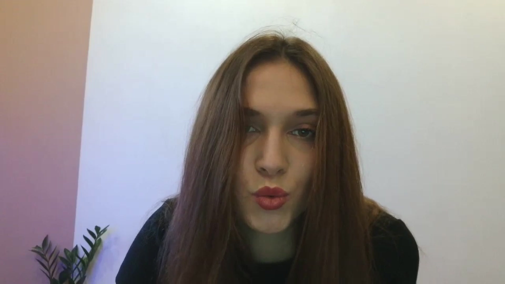 Gallery image thumbnail from HaleyReed's myfreecams stream on, 03/06/2025, 14:18 image 3 of 20