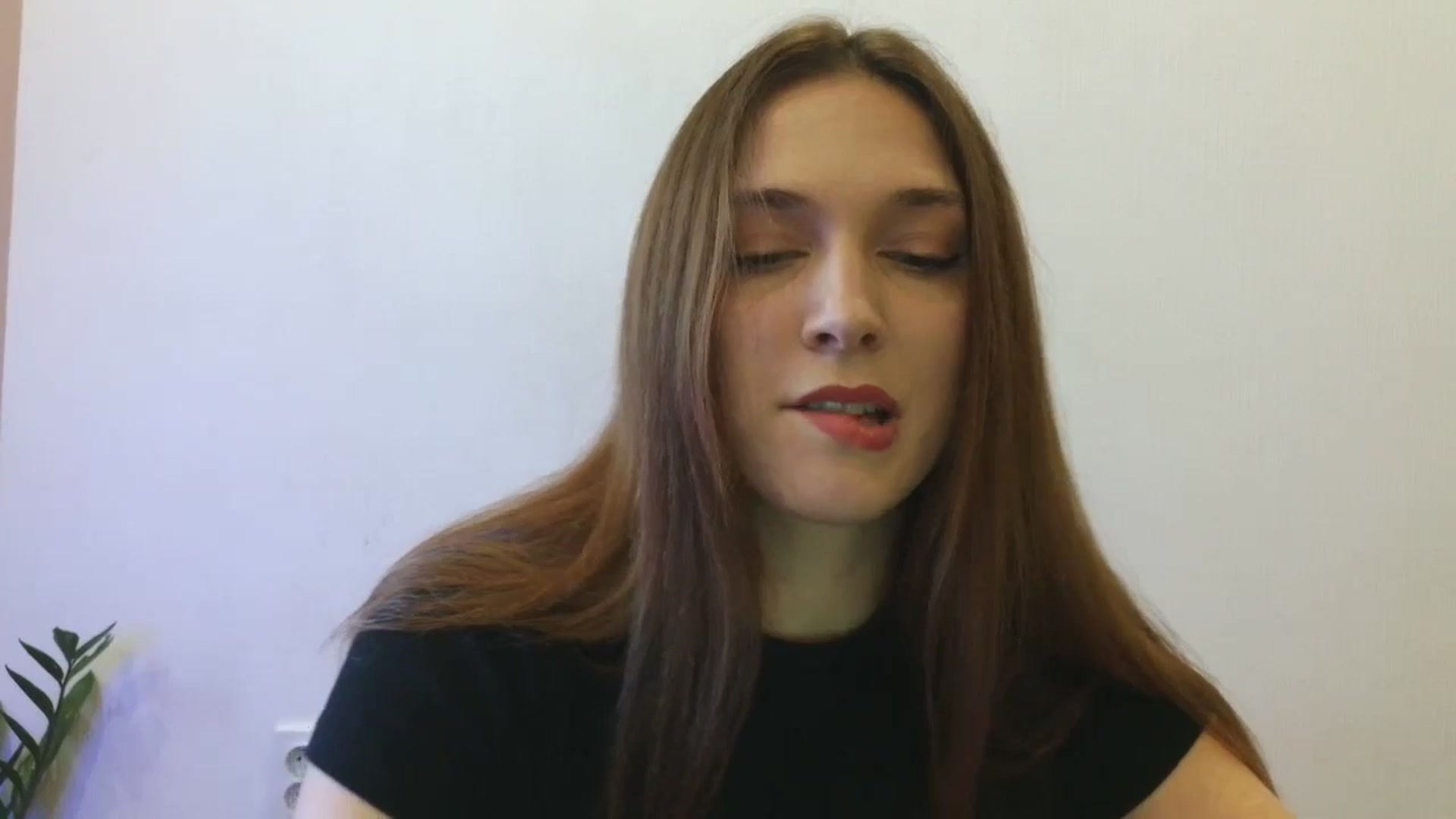 Gallery image thumbnail from HaleyReed's myfreecams stream on, 03/06/2025, 14:18 image 2 of 20