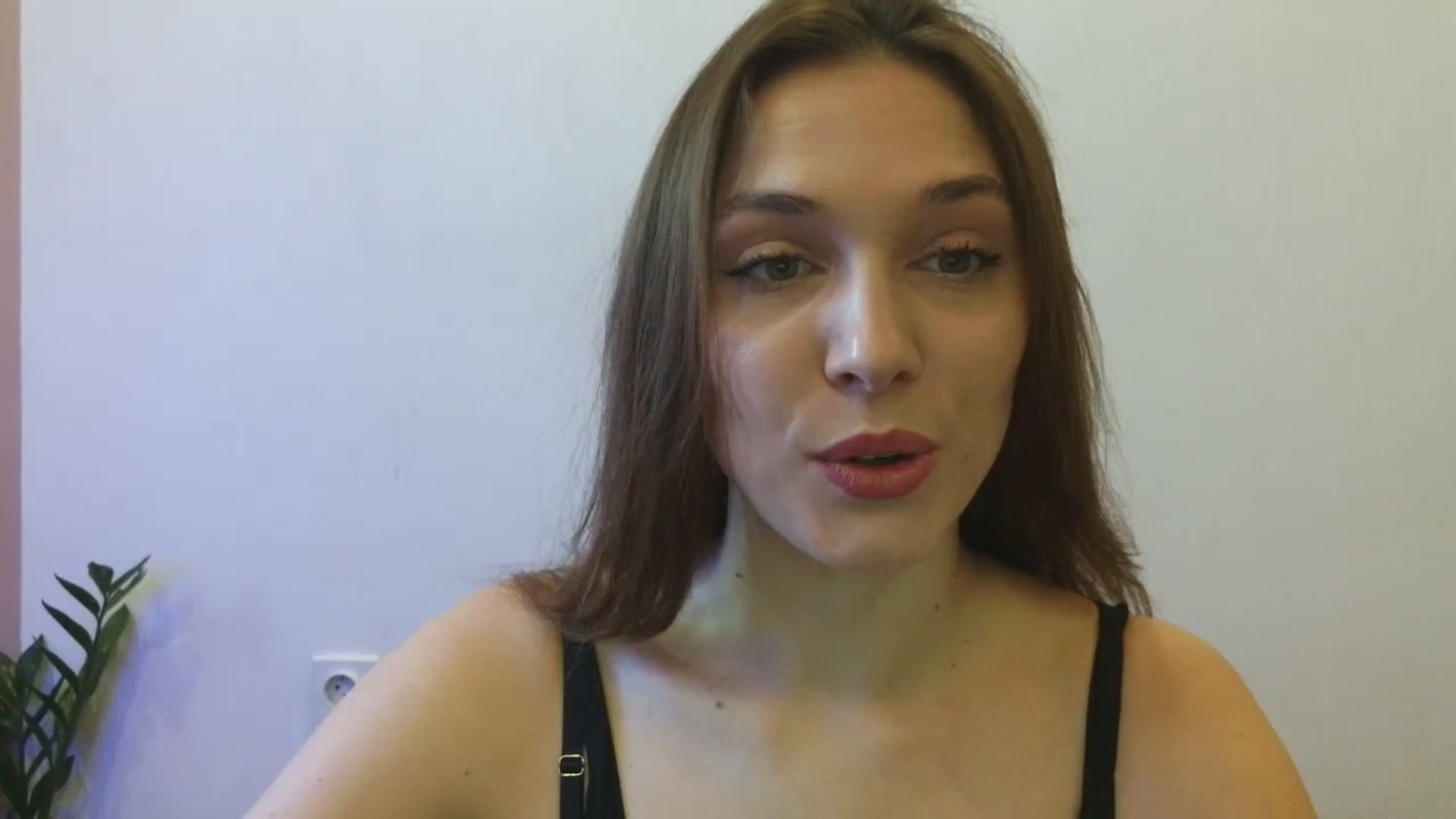 Gallery image thumbnail from HaleyReed's myfreecams stream on, 03/07/2025, 13:27 image 6 of 20