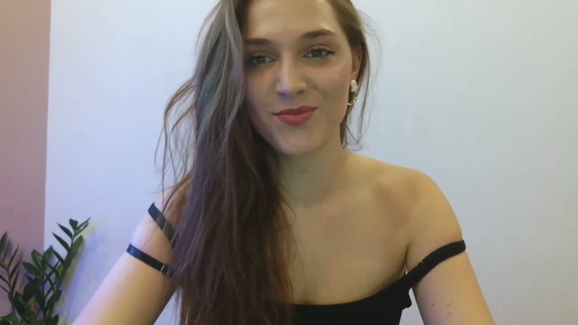 Gallery image thumbnail from HaleyReed's myfreecams stream on, 03/07/2025, 13:27 image 19 of 20