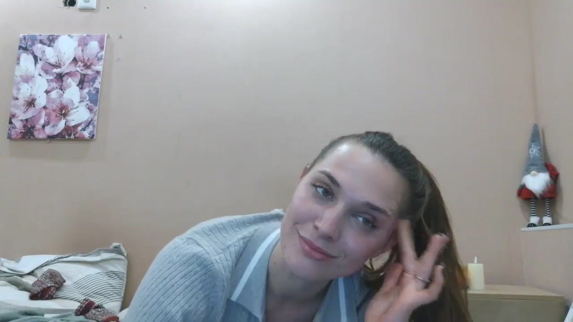 Gallery image thumbnail from HaleyReed's myfreecams stream on, 03/09/2025, 17:39 image 16 of 20