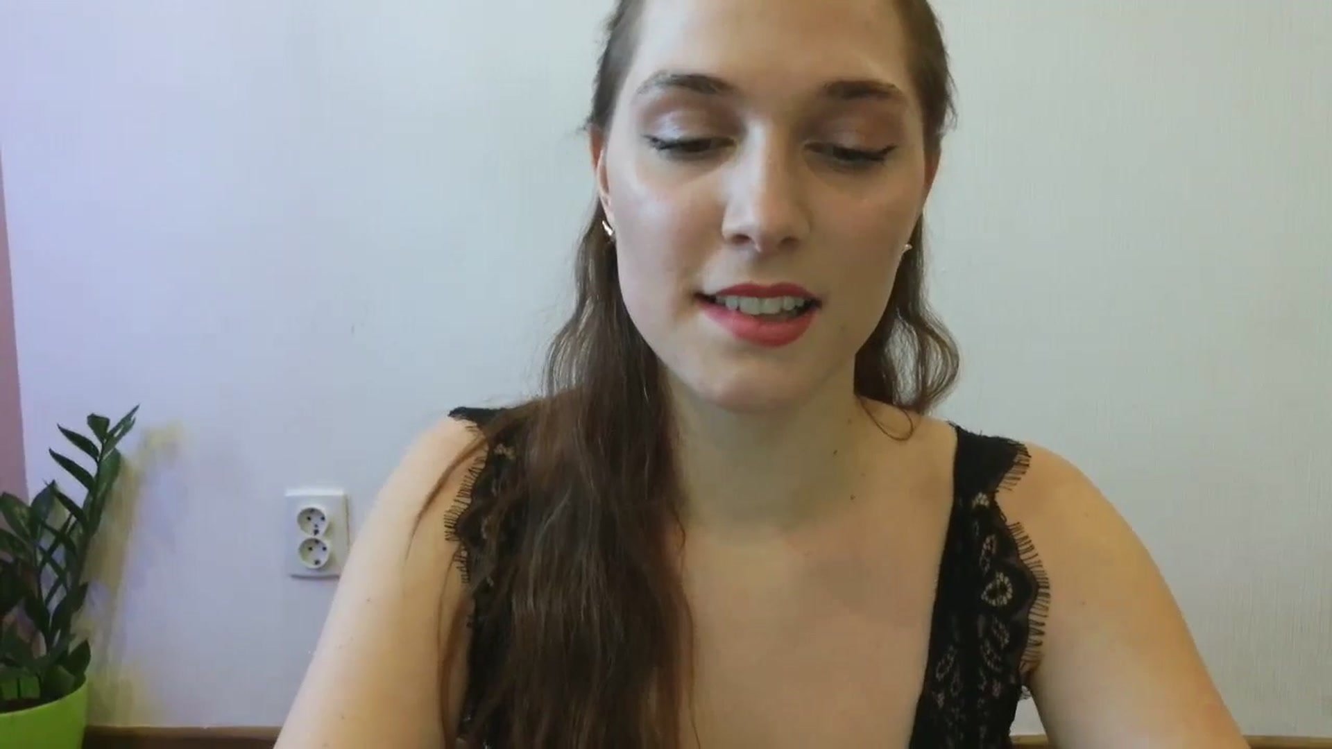 Gallery image thumbnail from HaleyReed's myfreecams stream on, 03/10/2025, 13:25 image 2 of 20