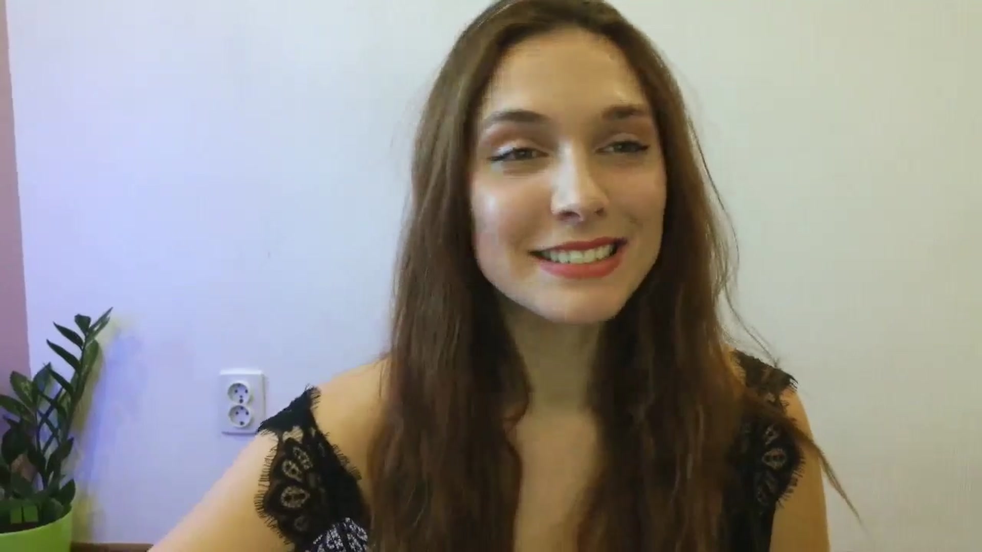 Gallery image thumbnail from HaleyReed's myfreecams stream on, 03/10/2025, 13:25 image 12 of 20