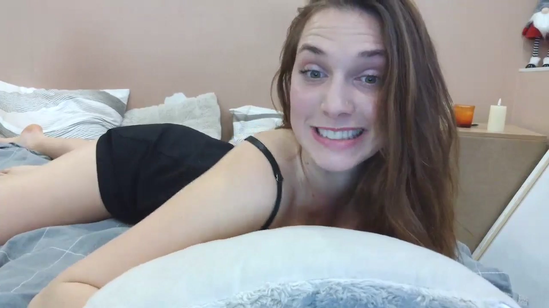 Gallery image thumbnail from HaleyReed's myfreecams stream on, 03/10/2025, 14:25 image 18 of 20