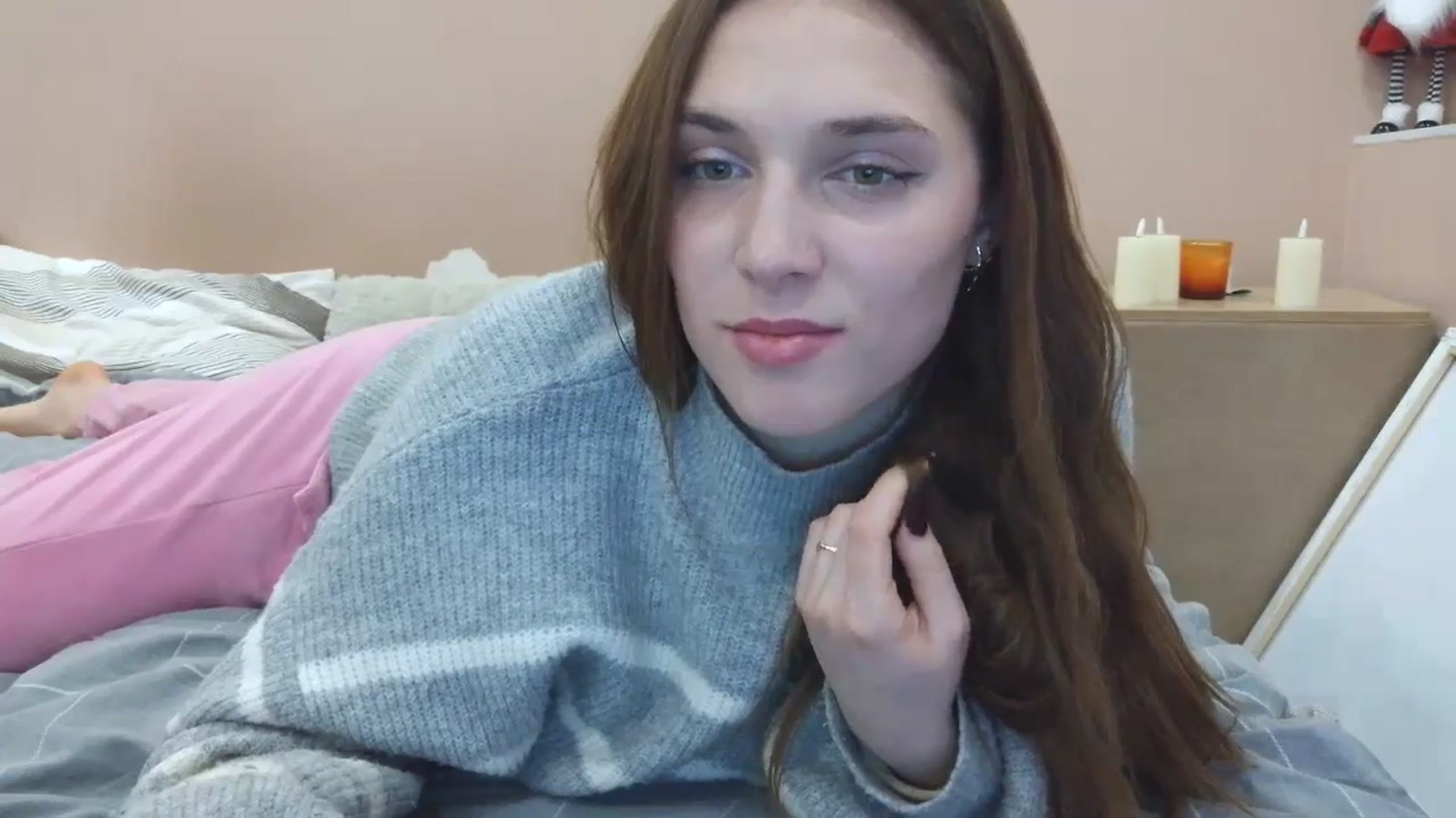 Gallery image thumbnail from HaleyReed's myfreecams stream on, 03/10/2025, 16:40 image 2 of 20