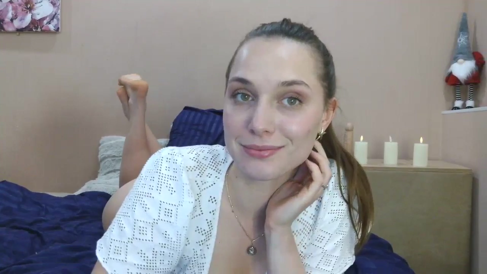 Gallery image thumbnail from HaleyReed's myfreecams stream on, 03/14/2025, 17:16 image 6 of 20