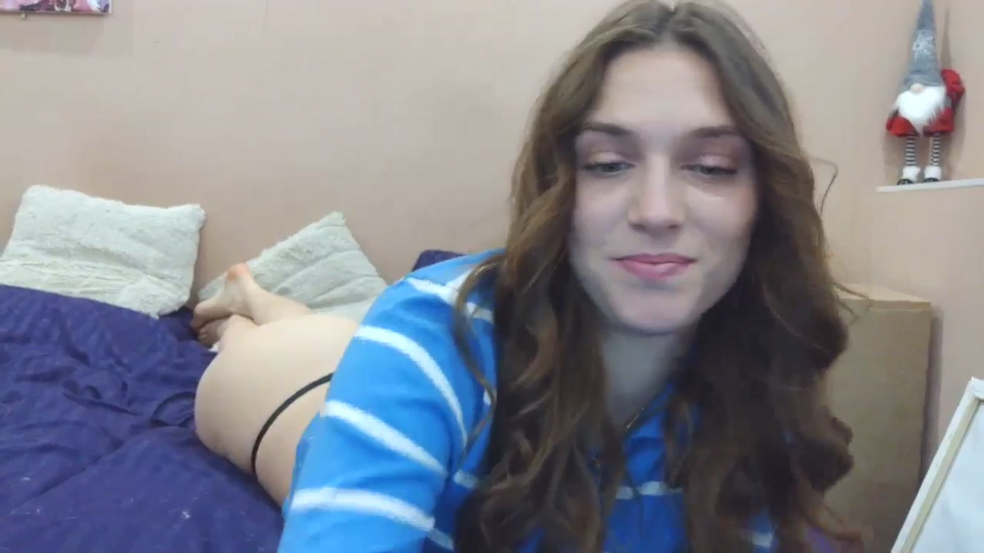 Gallery image thumbnail from HaleyReed's myfreecams stream on, 03/16/2025, 14:25 image 6 of 20