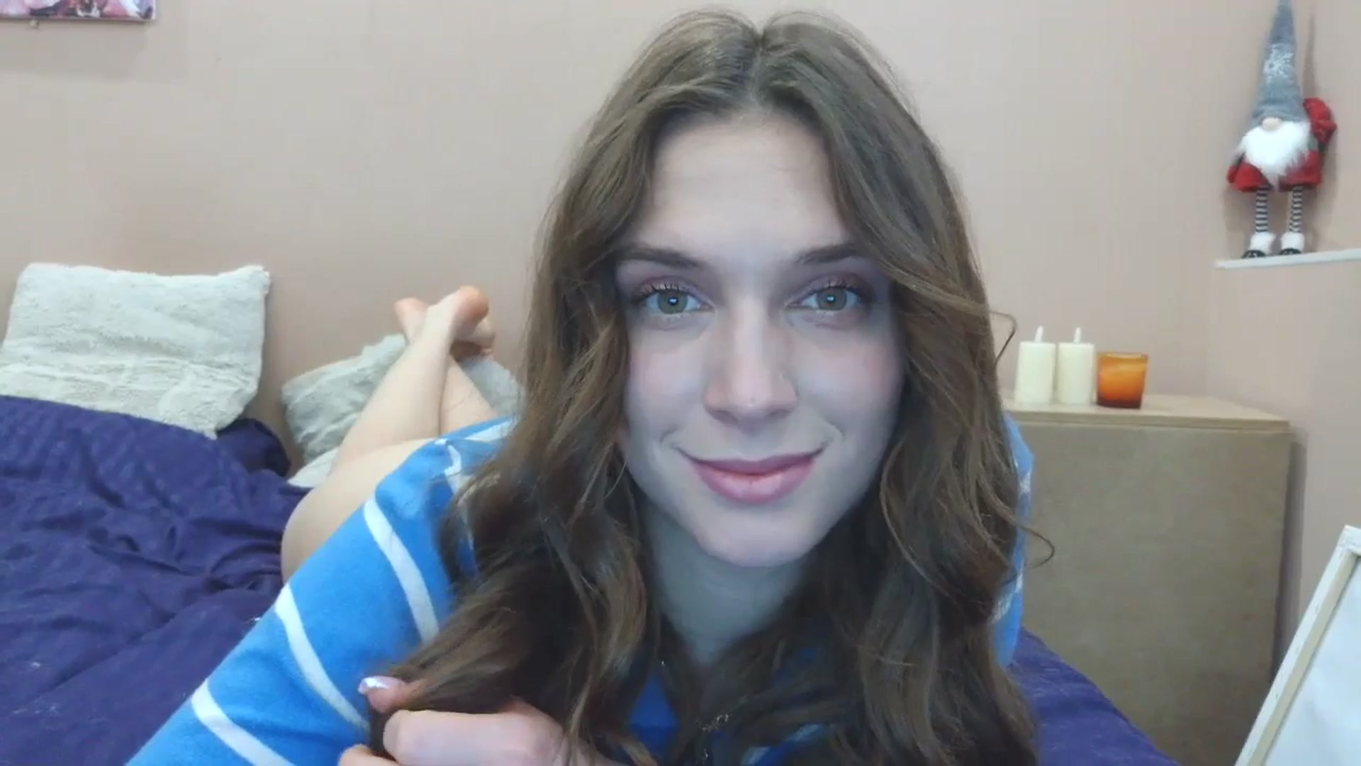 Gallery image thumbnail from HaleyReed's myfreecams stream on, 03/16/2025, 14:25 image 10 of 20