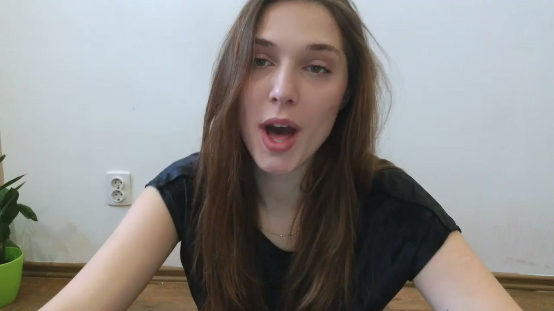 Gallery image thumbnail from HaleyReed's myfreecams stream on, 03/18/2025, 12:23 image 14 of 20