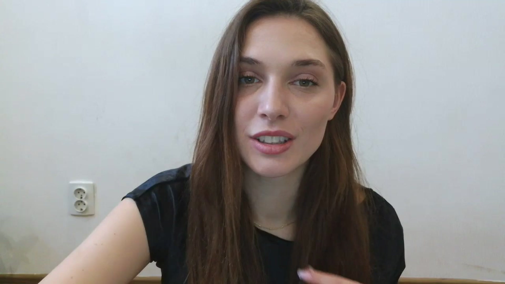 Gallery image thumbnail from HaleyReed's myfreecams stream on, 03/18/2025, 12:23 image 18 of 20