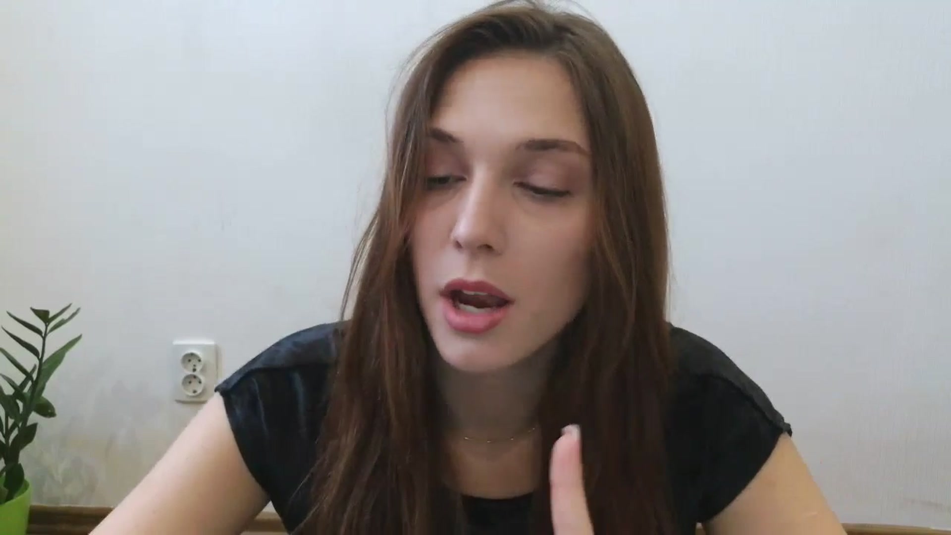Gallery image thumbnail from HaleyReed's myfreecams stream on, 03/18/2025, 12:23 image 5 of 20
