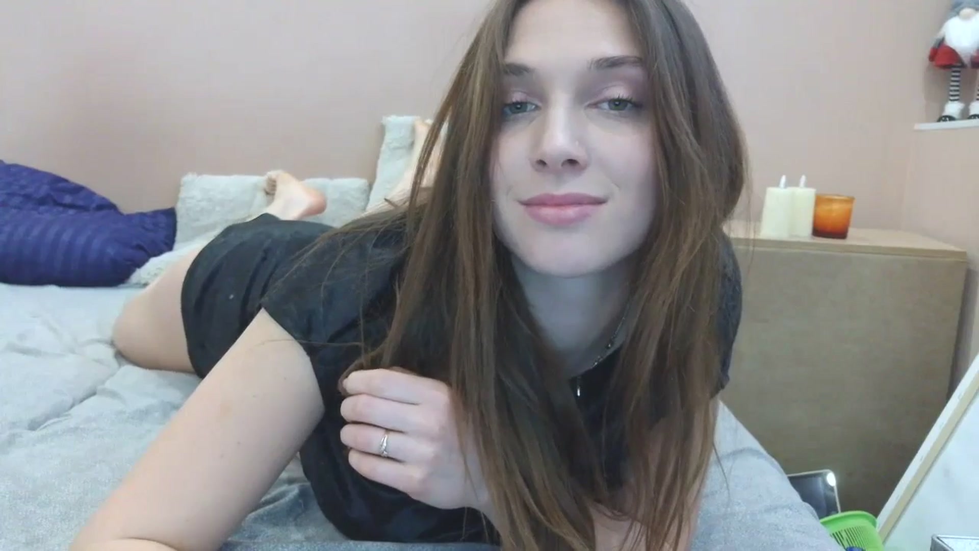 Gallery image thumbnail from HaleyReed's myfreecams stream on, 03/18/2025, 13:51 image 18 of 20